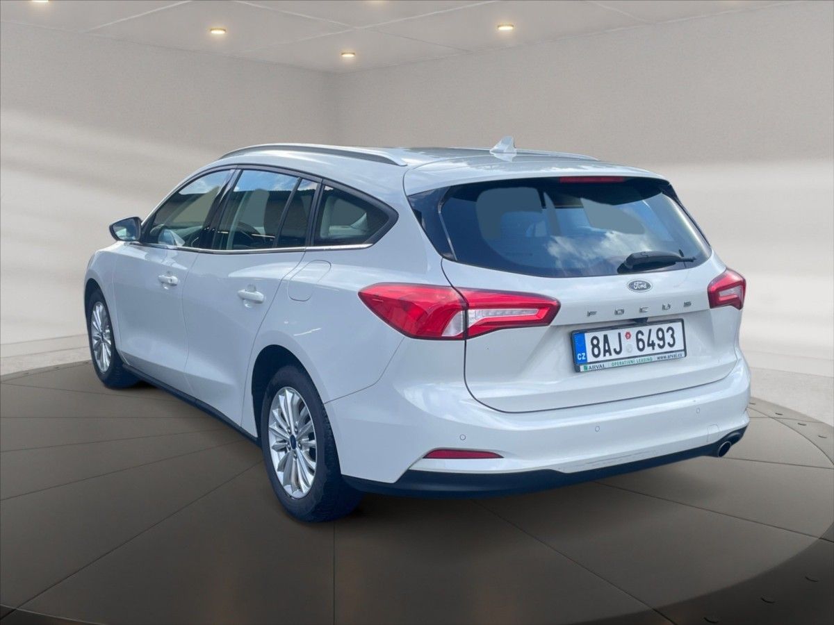 Ford Focus, 1,5 EBlue 120 Titanium - fotka 4