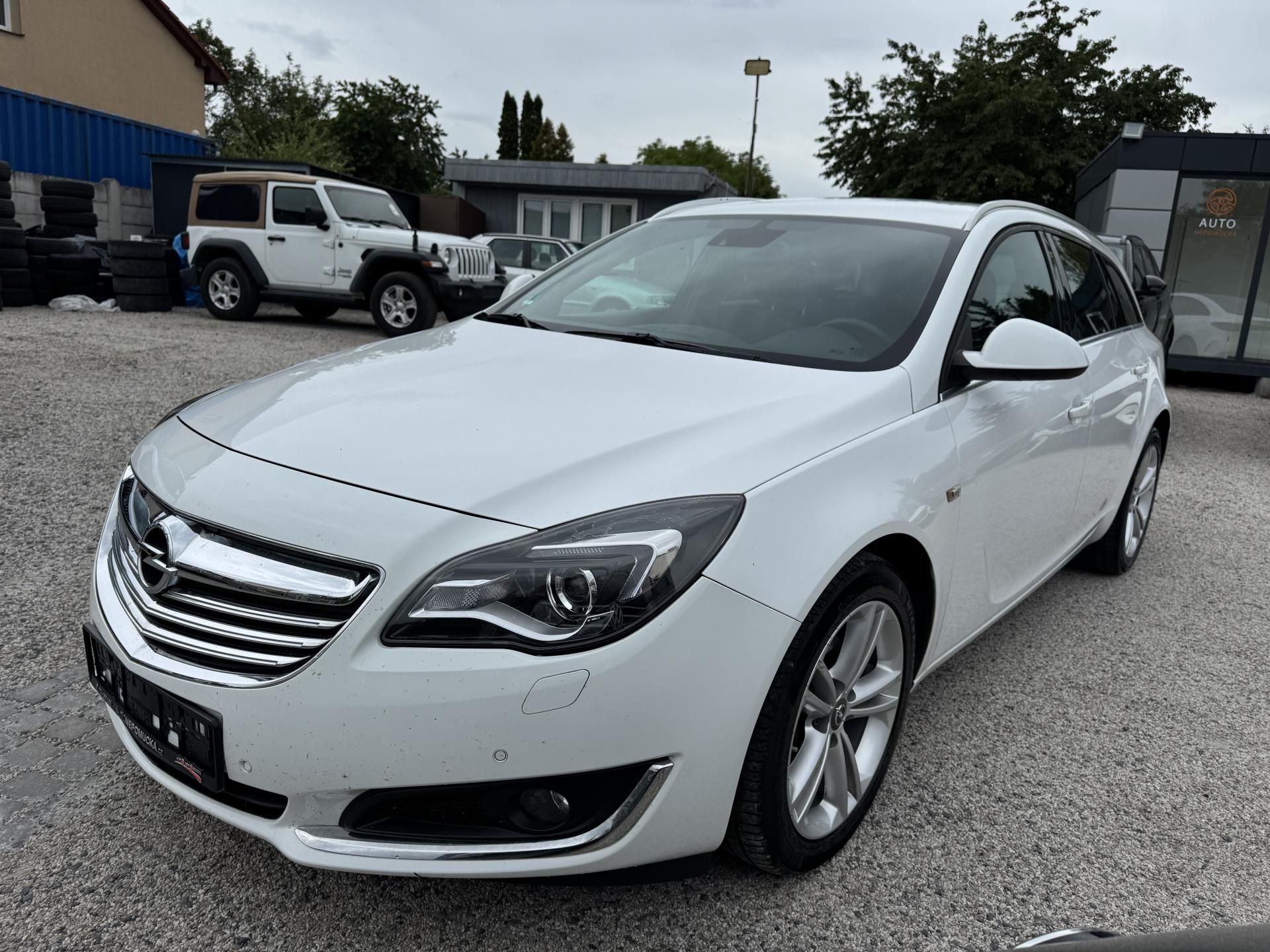 Opel Insignia, 2.0CDTI 120KwAT Virtual cocpit - fotka 3