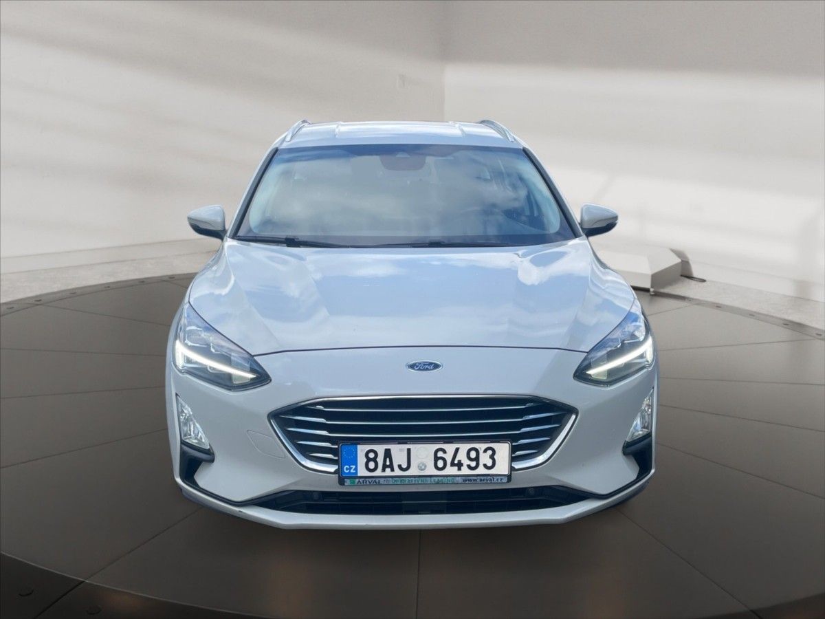 Ford Focus, 1,5 EBlue 120 Titanium - fotka 2