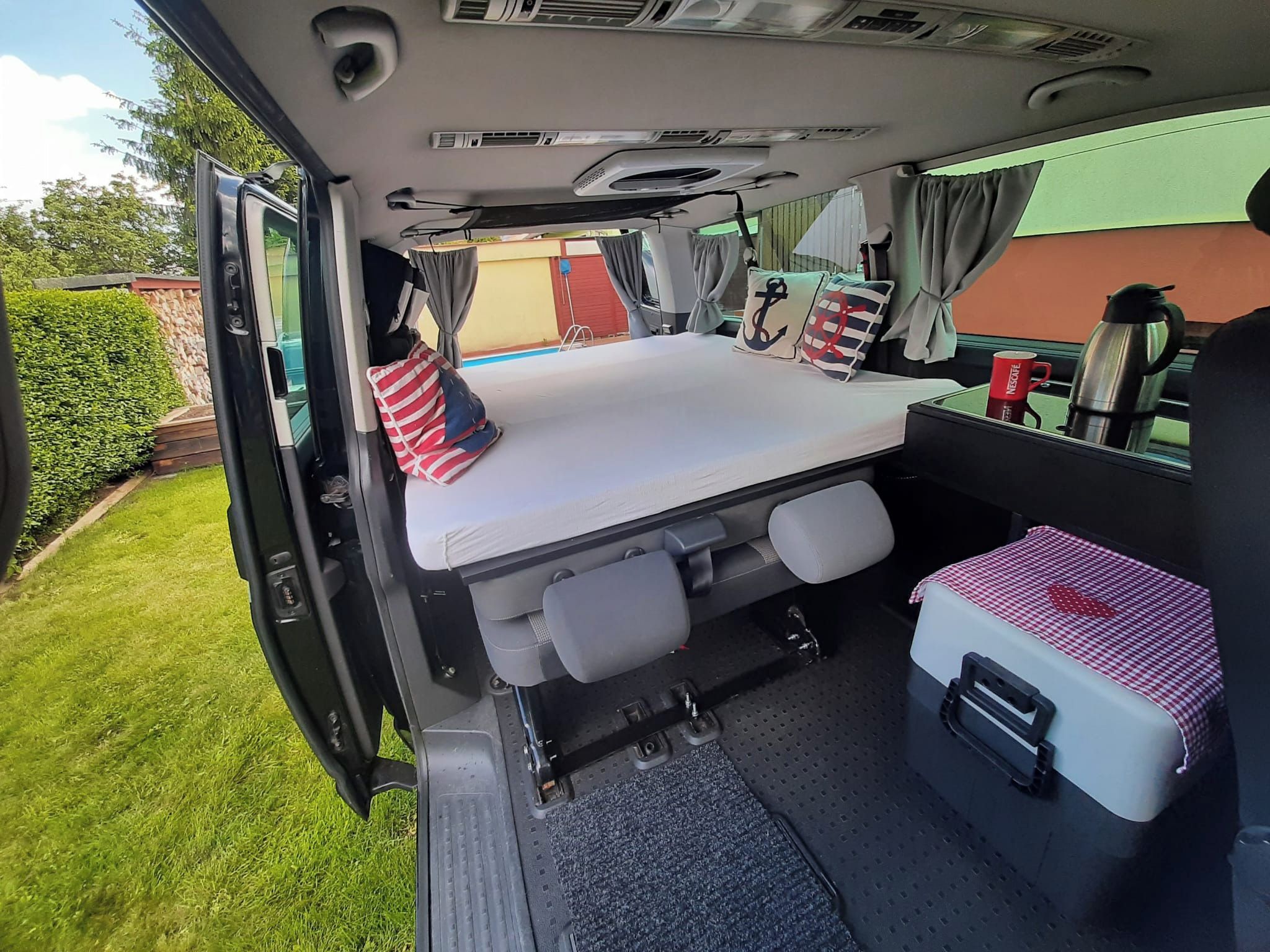 Volkswagen Caravelle, PRODLOUŽENÝ, OBYTNÁ VESTAVBA