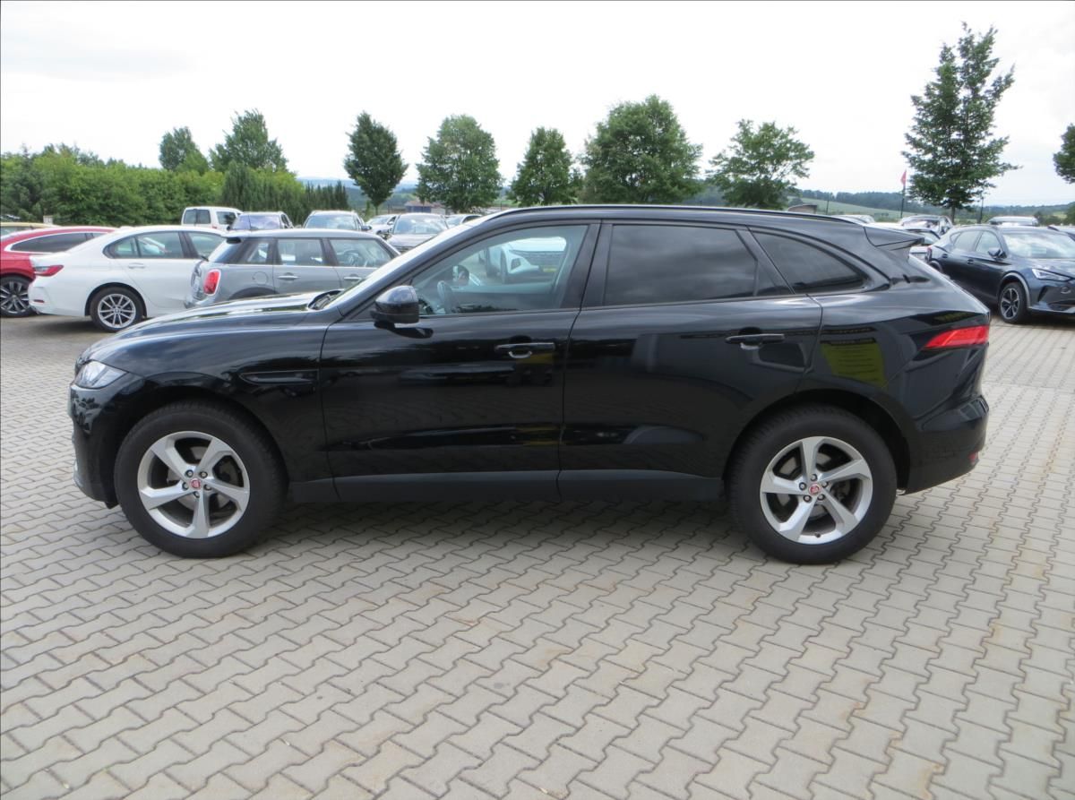 Jaguar F-Pace, 2,0 20D 132KW,PURE AWD,DPH,ČR - fotka 4