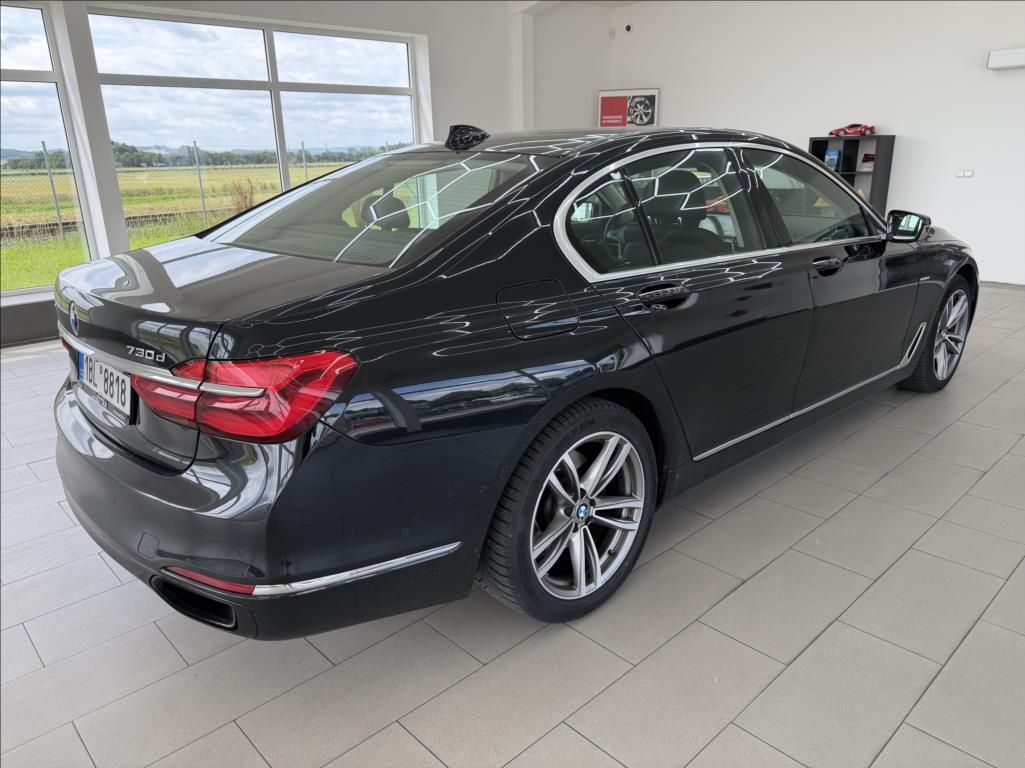 BMW Řada 7, 3,0 730d xDrive, FULL LED - fotka 5