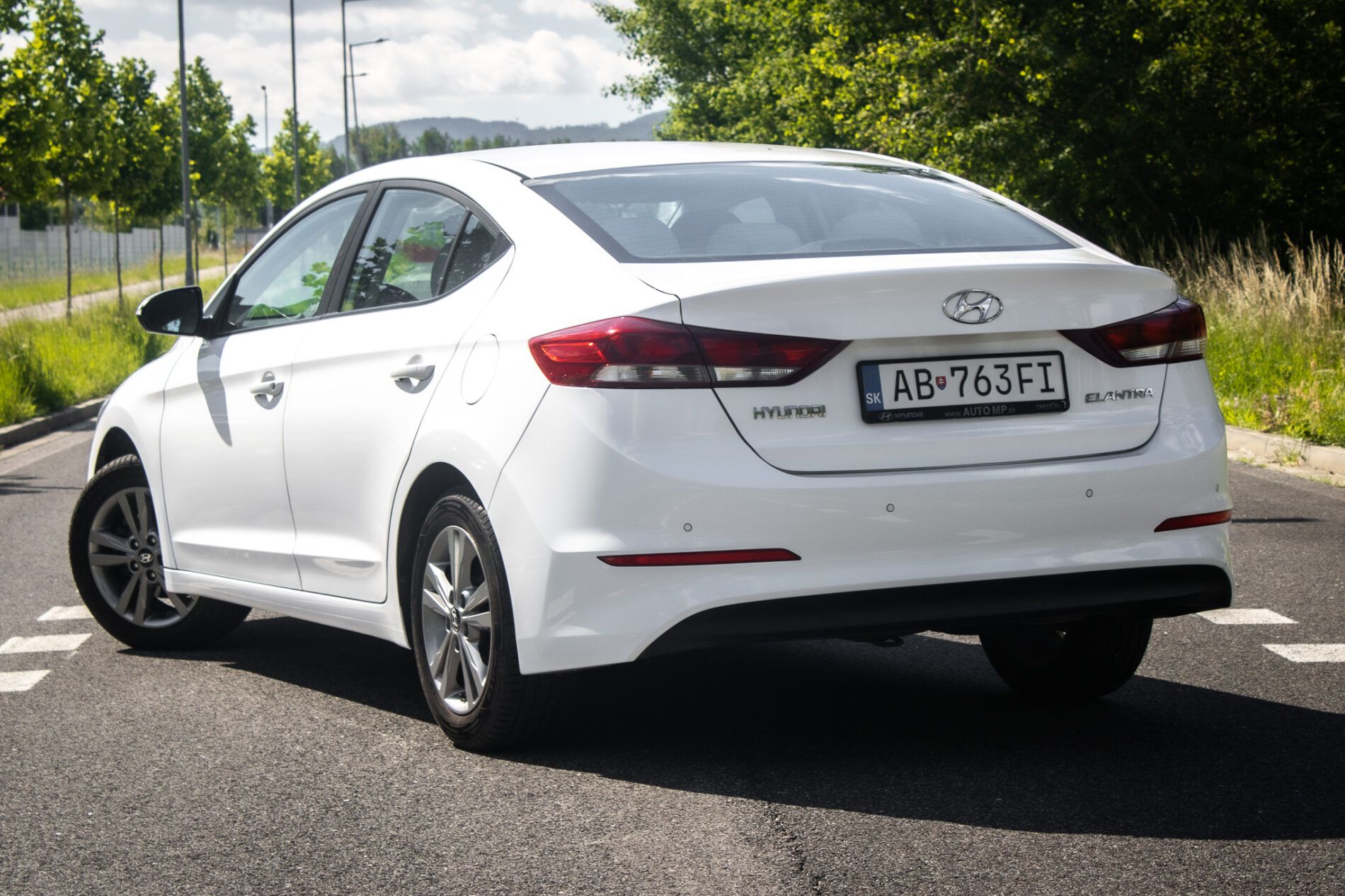 Hyundai Elantra - fotka 6