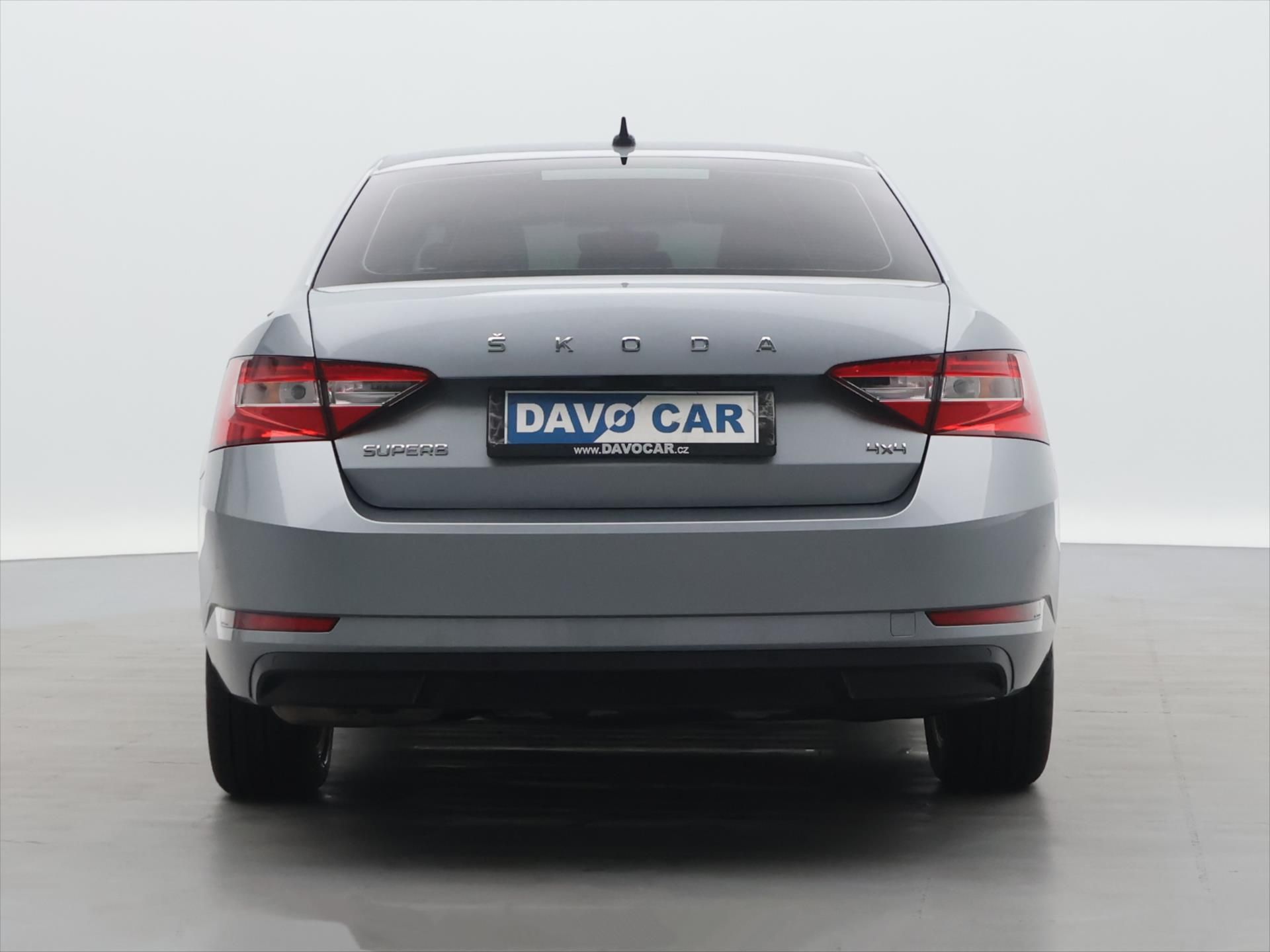 Škoda Superb, 2,0 TDI 140kW Style 4x4 DSG CZ - fotka 6