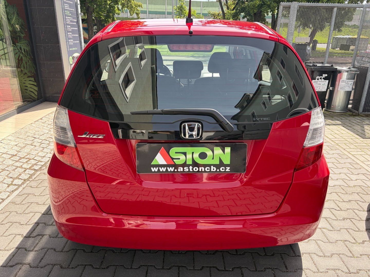 Honda Jazz, 1,2 i-Vtec,71tis.km,1.maj,serv - fotka 5