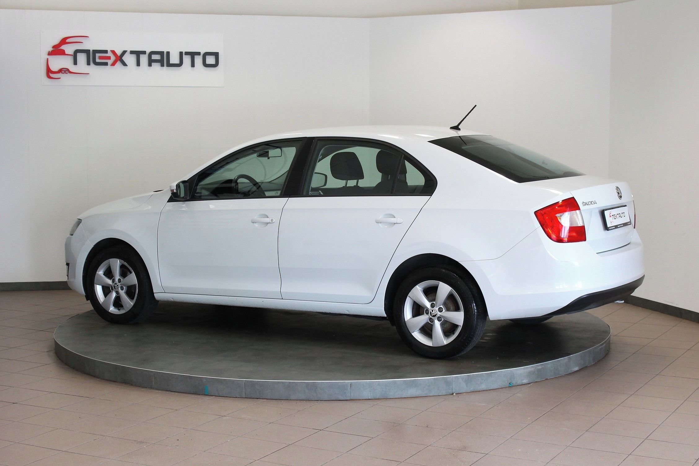 Škoda Rapid, 1.2 TSI 66kW AMBITION ČR - fotka 3