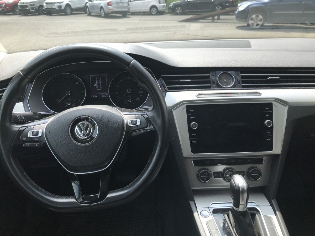 Volkswagen Passat Variant, 2,0 TDi DSG 110kW - fotka 6