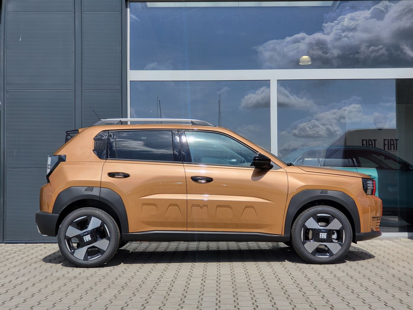 Fiat Grande Panda, La Prima 1.2 Turbo 100k MAN6 N - fotka 3