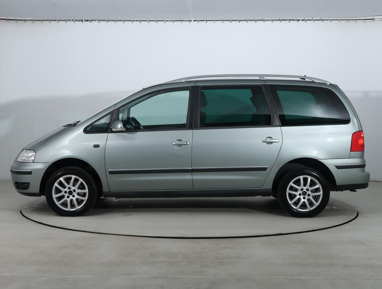 Volkswagen Sharan, 2.8 V6 24V, 4X4, 7 míst - fotka 3