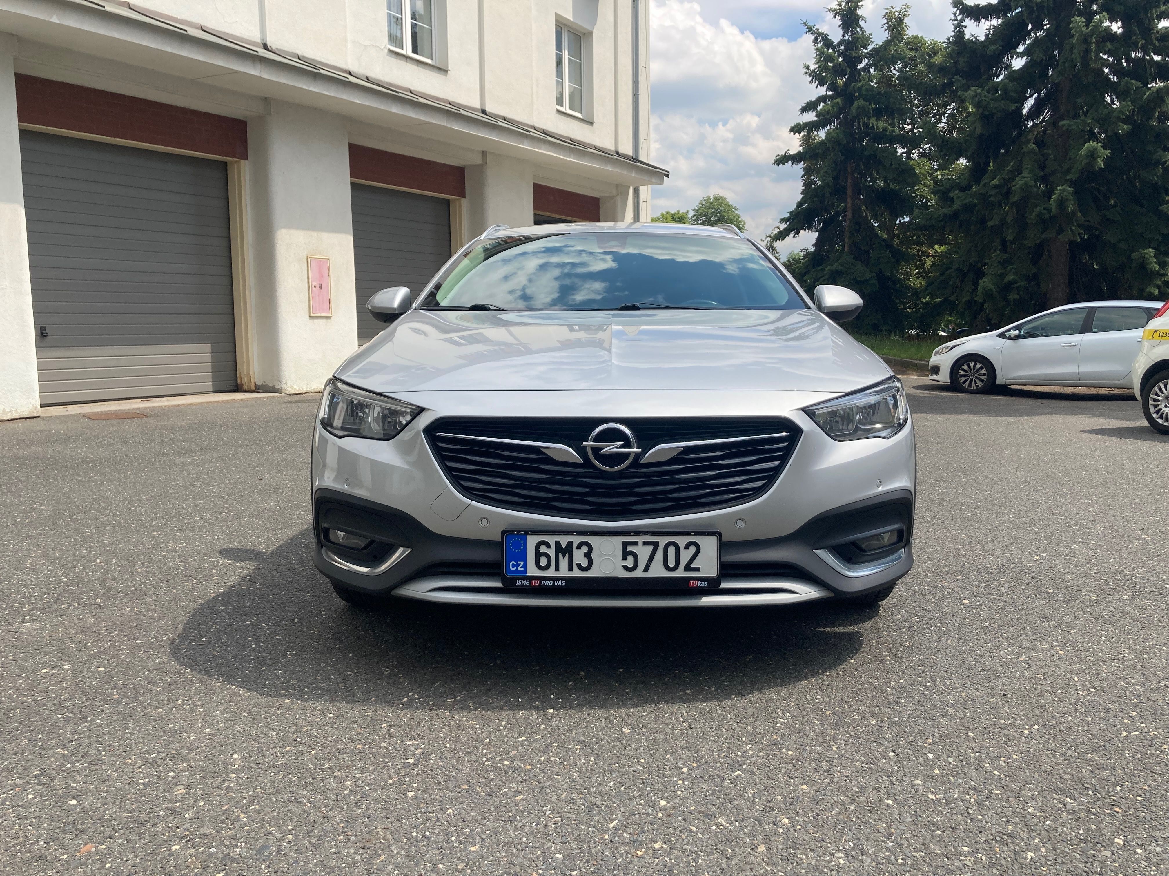 Opel Insignia, Country 4x4 TD125kW MT6 ČR DPH - fotka 4