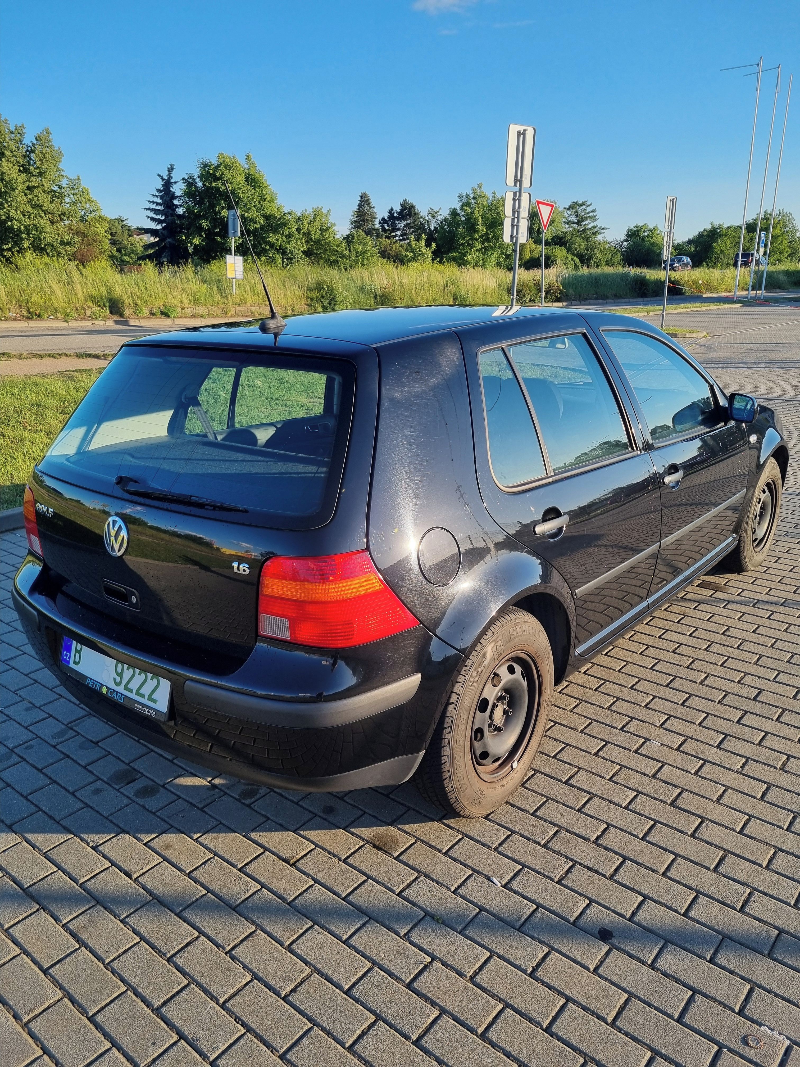 Volkswagen Golf, 1,6i, 77kW, 115 t.km (!)1.maj. - fotka 2