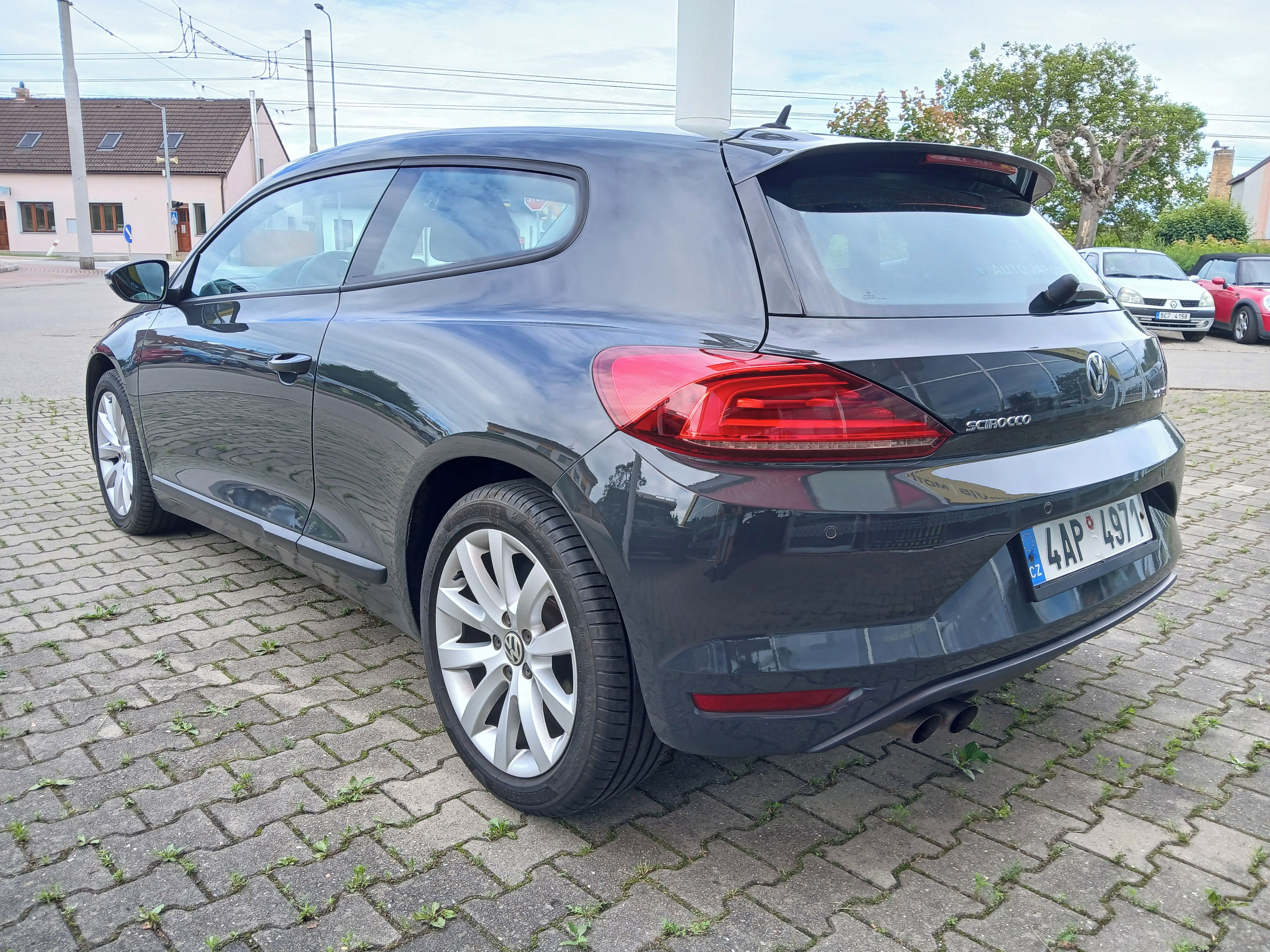 Volkswagen Scirocco, 2.0TSI, 132kW, manuál, 1.maj. - fotka 3