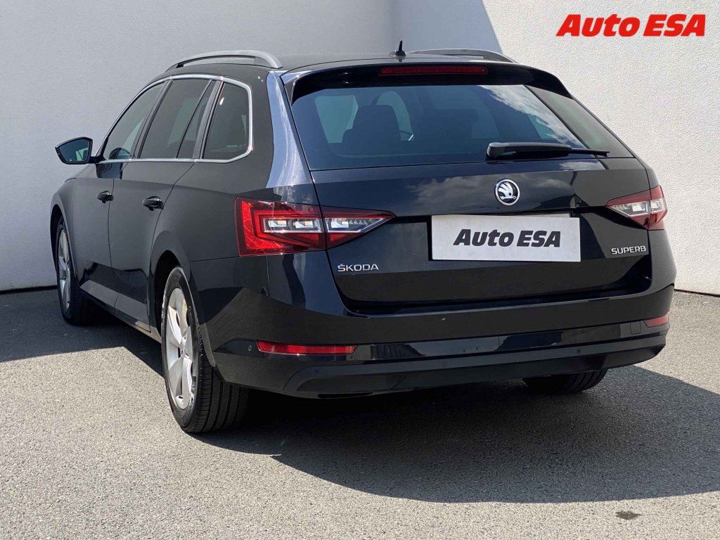 Škoda Superb, 2.0 TDi,bixen,autoAC - fotka 6
