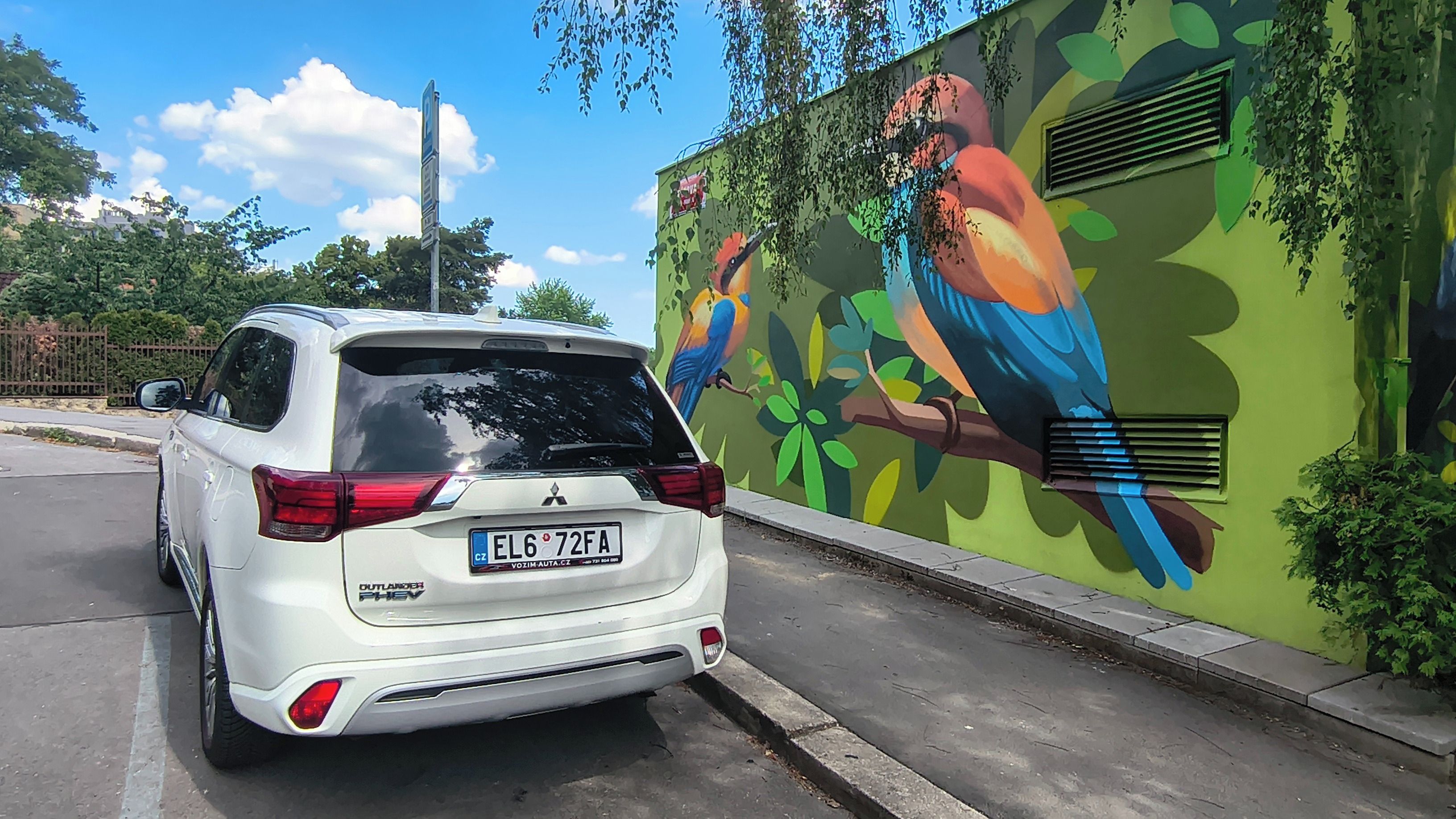 Mitsubishi Outlander, 2.4 PHEV 4x4 po servisu - fotka 2