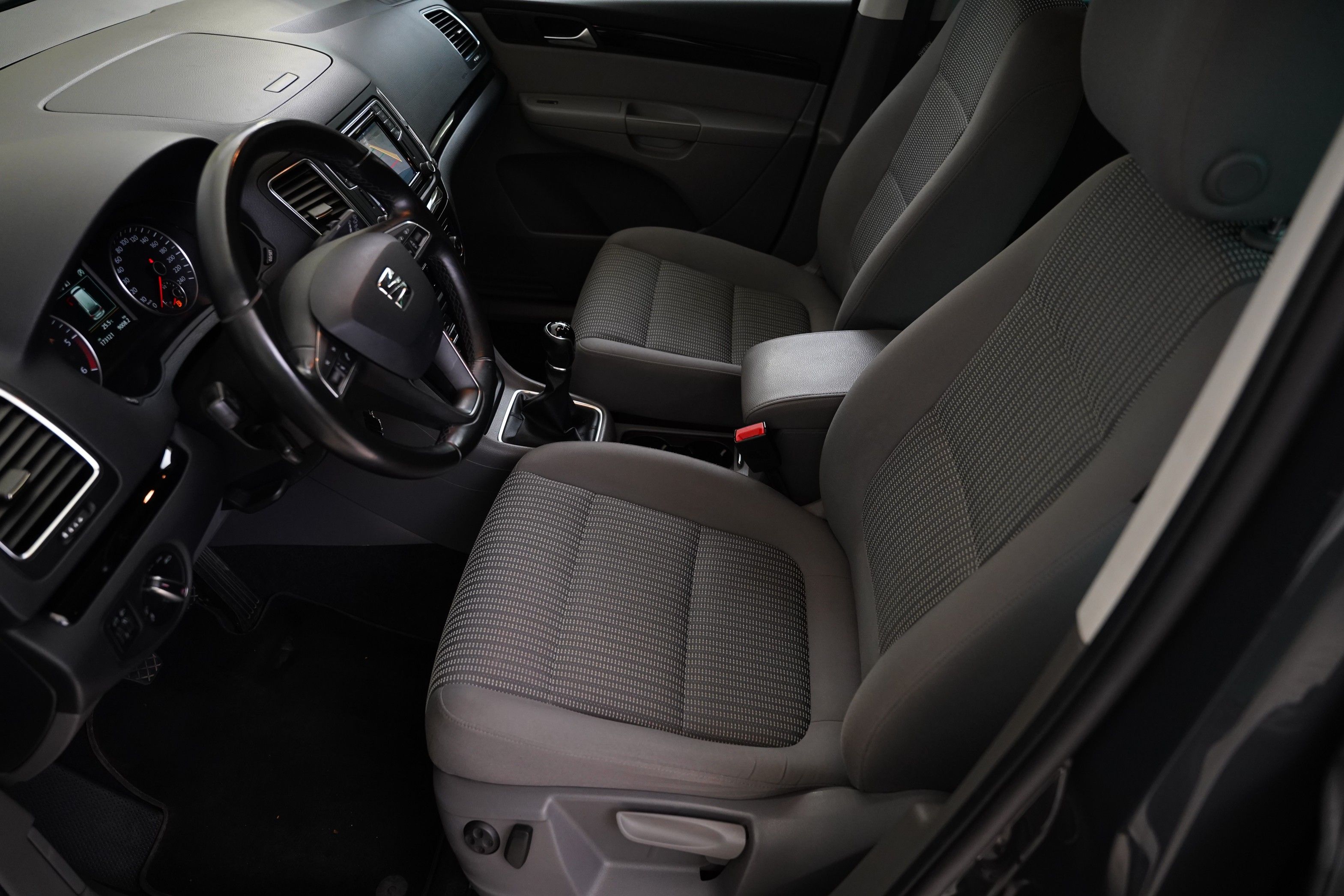 Seat Alhambra, 2.0 TDI 110 kW Style - fotka 6