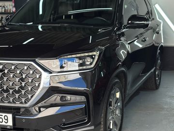 PREMIUM+ 2,2 e-XDI, 5 míst 4x4