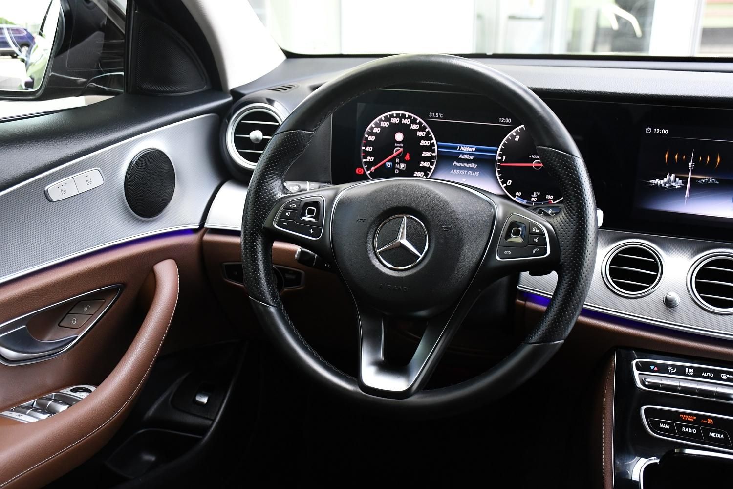 Mercedes-Benz Třídy E, 220d 4MATIC K360 VIRTUAL ČR - fotka 6