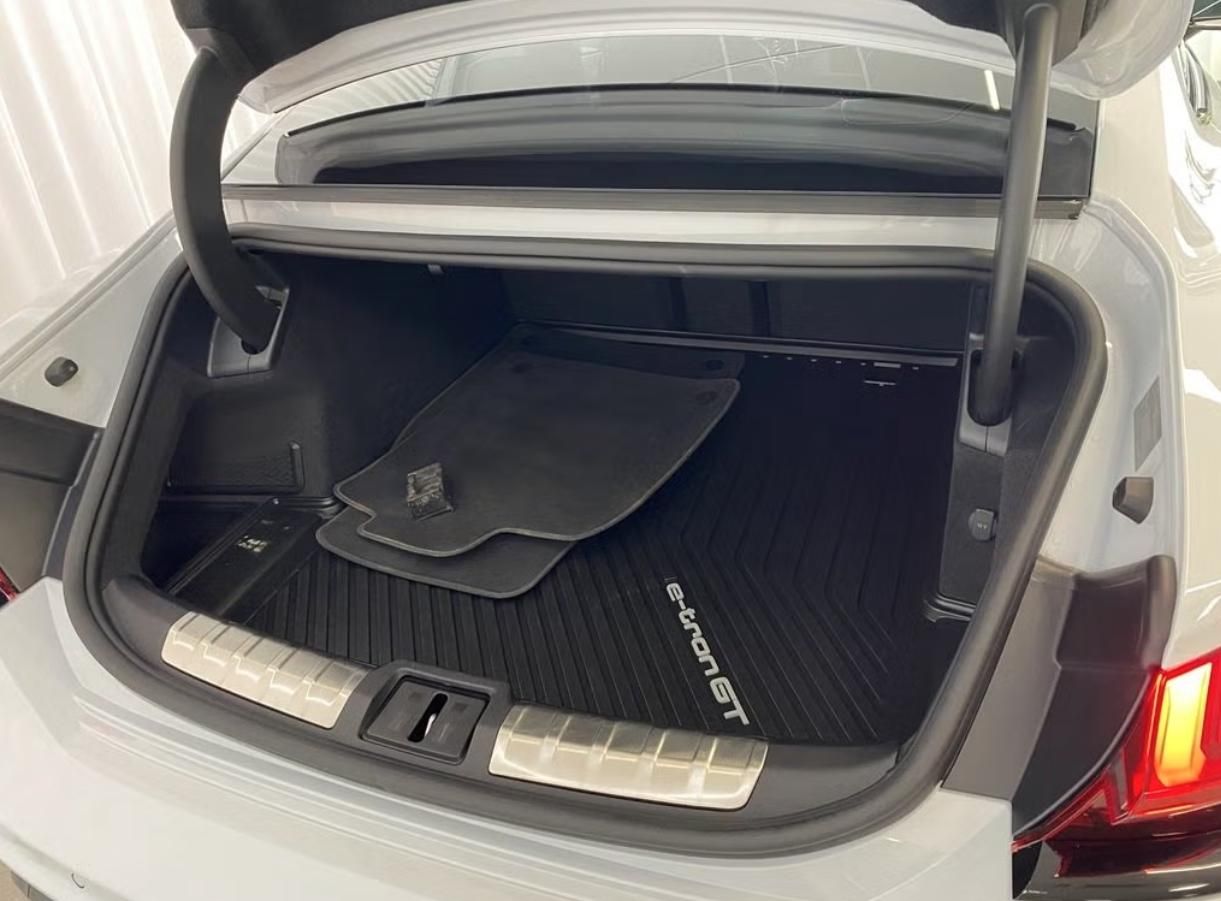 Audi e-tron GT, Quattro 360k HuD Pano Matrix - fotka 4