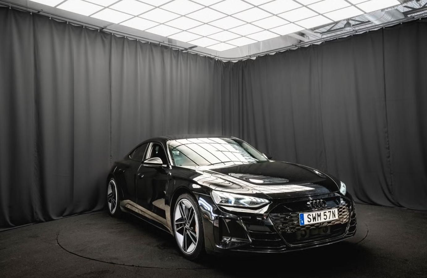 Audi e-tron GT, Q SoH 92% 360k HuD Vzduch Pano - fotka 4