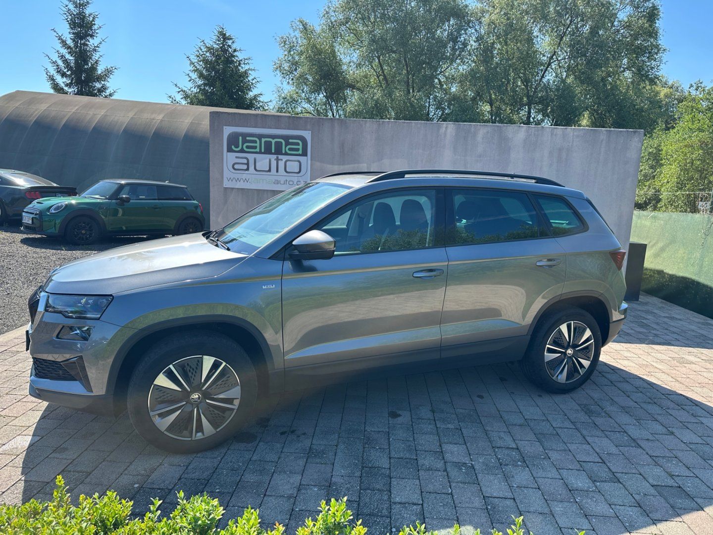 Škoda Karoq, 1,5TSI 110KW TOUR TAŽNÉ 1.MAJ - fotka 3