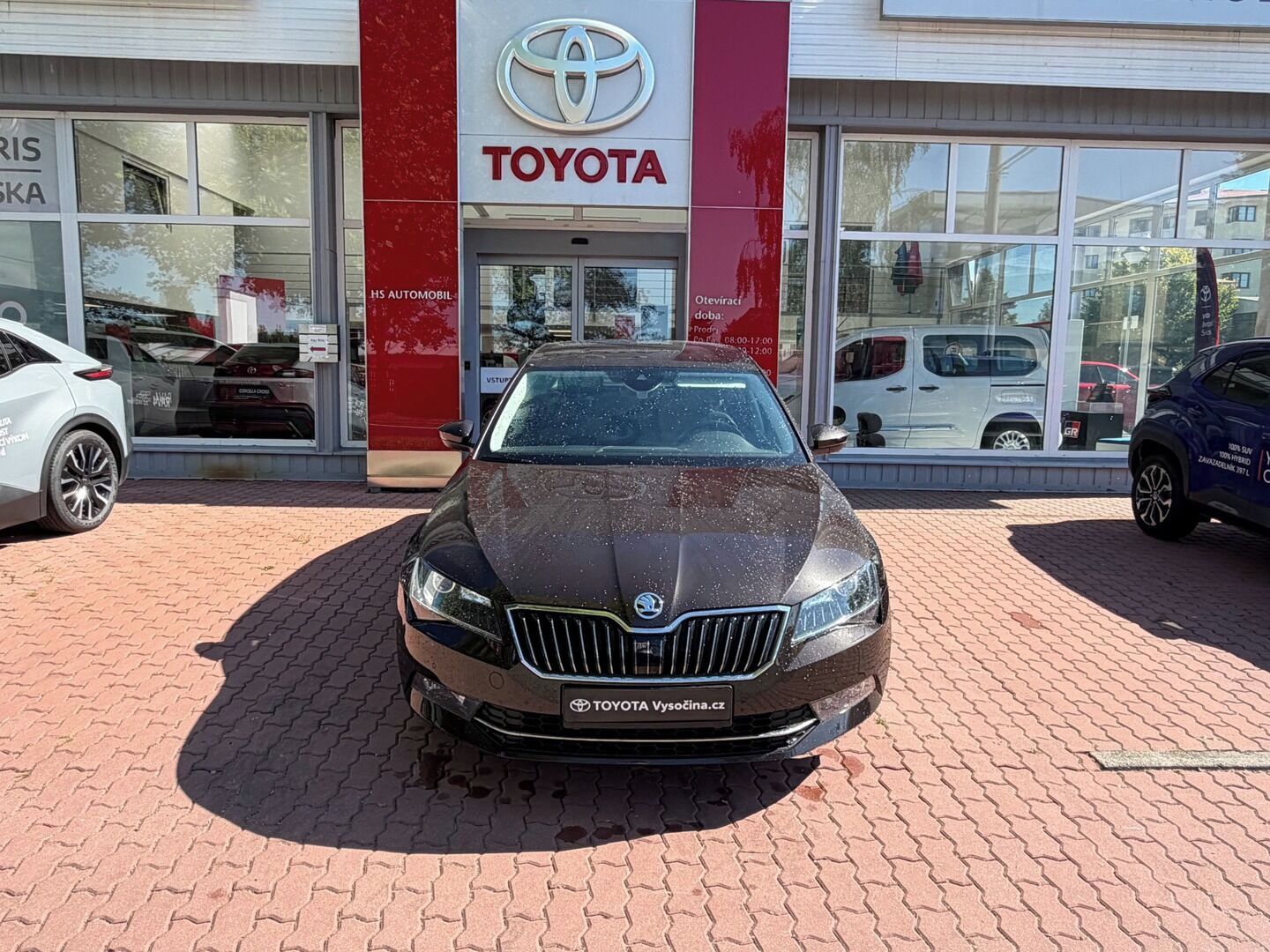 Škoda Superb, 2.0 TDI 7DSG Alcantara tažné - fotka 3