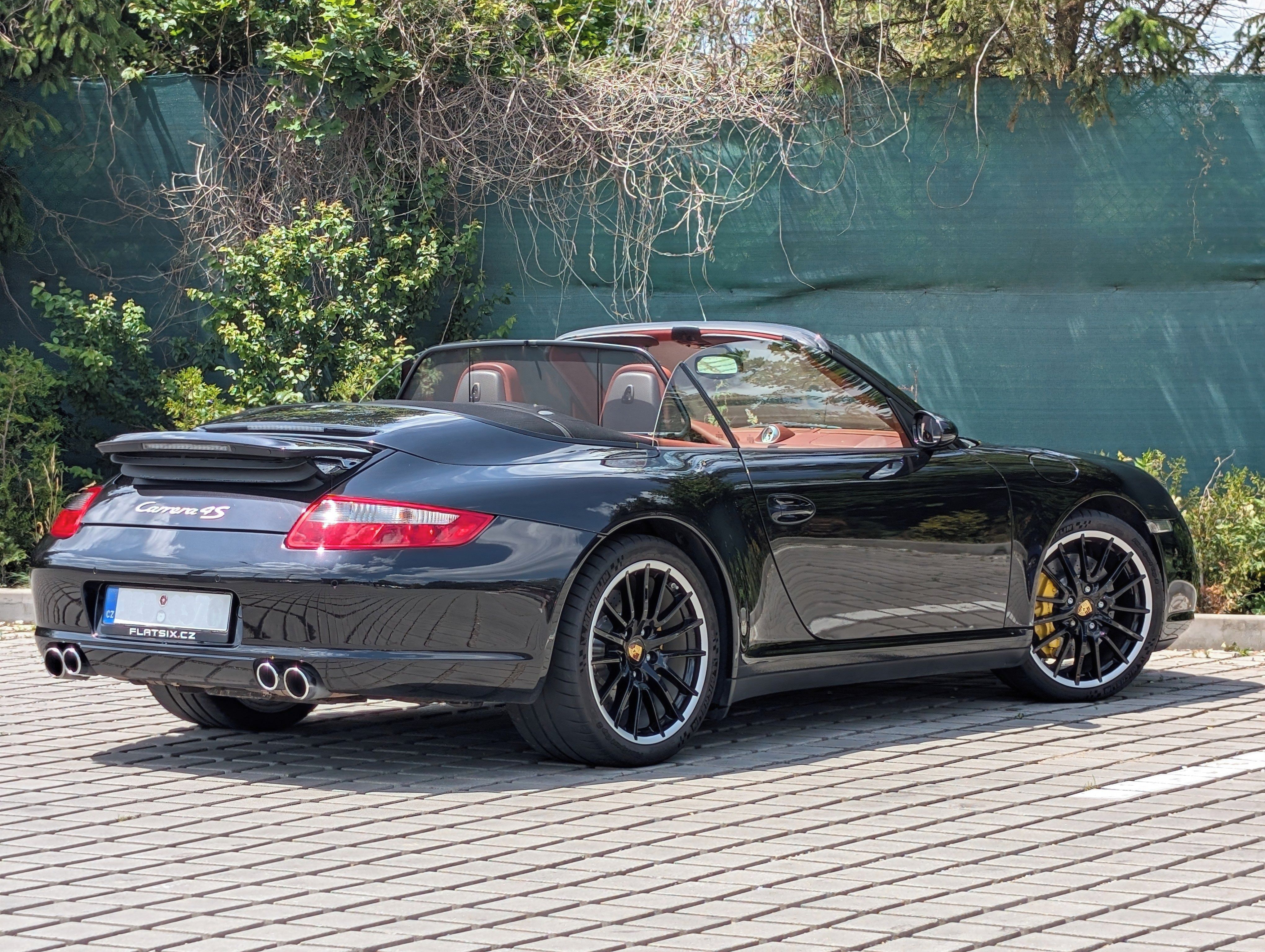Porsche 911, 997 Carrera 4S Cabrio - fotka 4