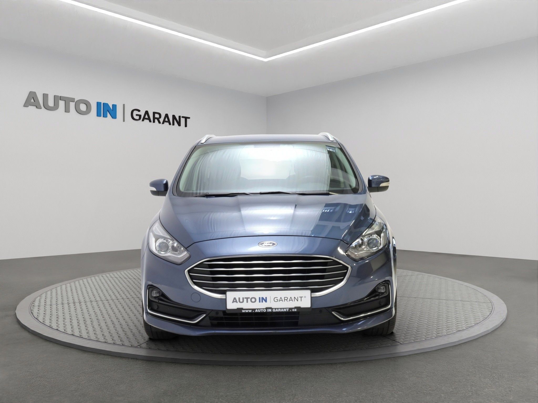 Ford S-MAX, 110kW,7 míst,manuál,tažné,serv - fotka 2
