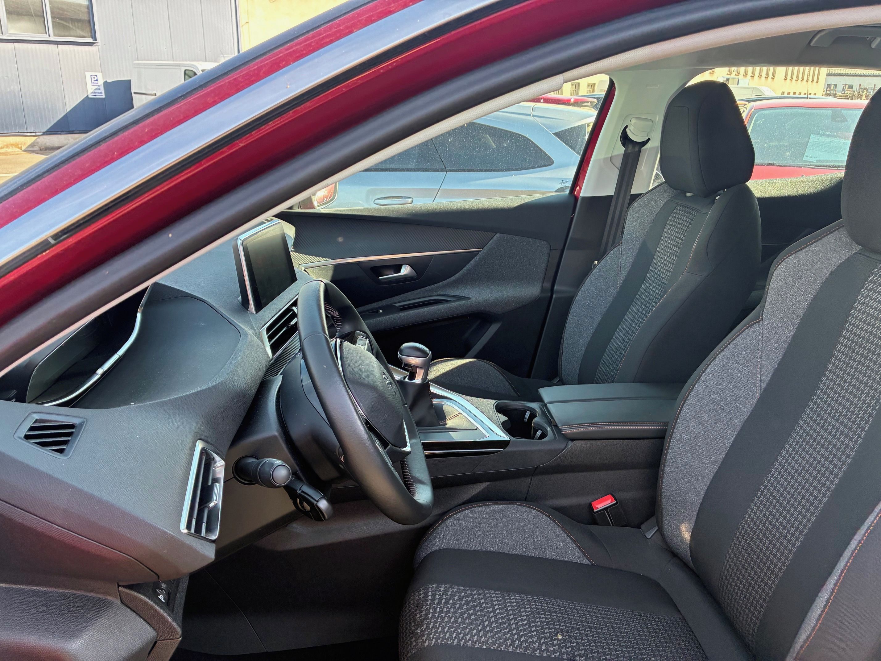 Peugeot 3008, Active Pack 1,2 PureTech 130k - fotka 5