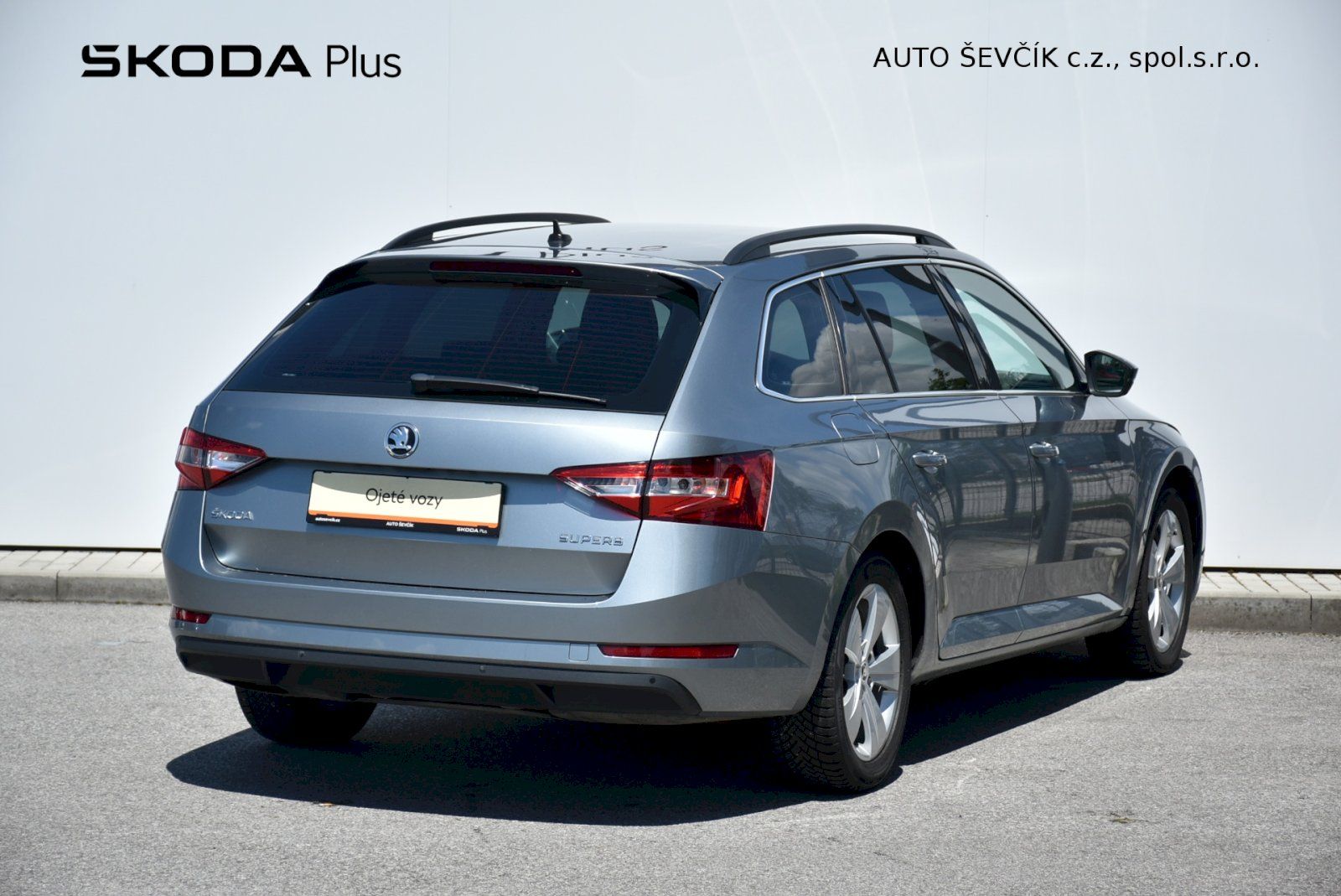 Škoda Superb, Ambition 2.0 TDI 110kW - fotka 2