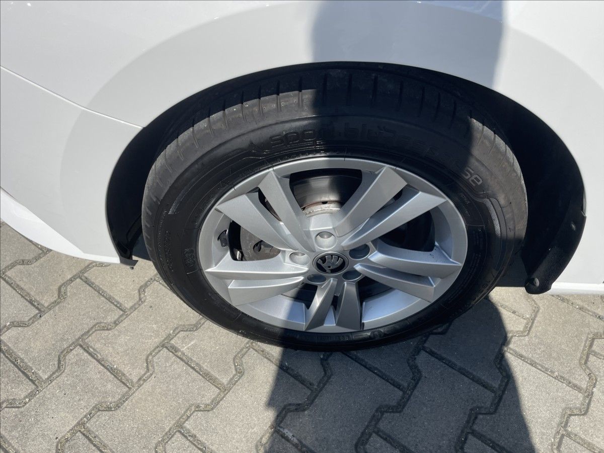 Škoda Fabia, 1,0 TSI ČR 1.MAJITEL DIGIKLIMA - fotka 6