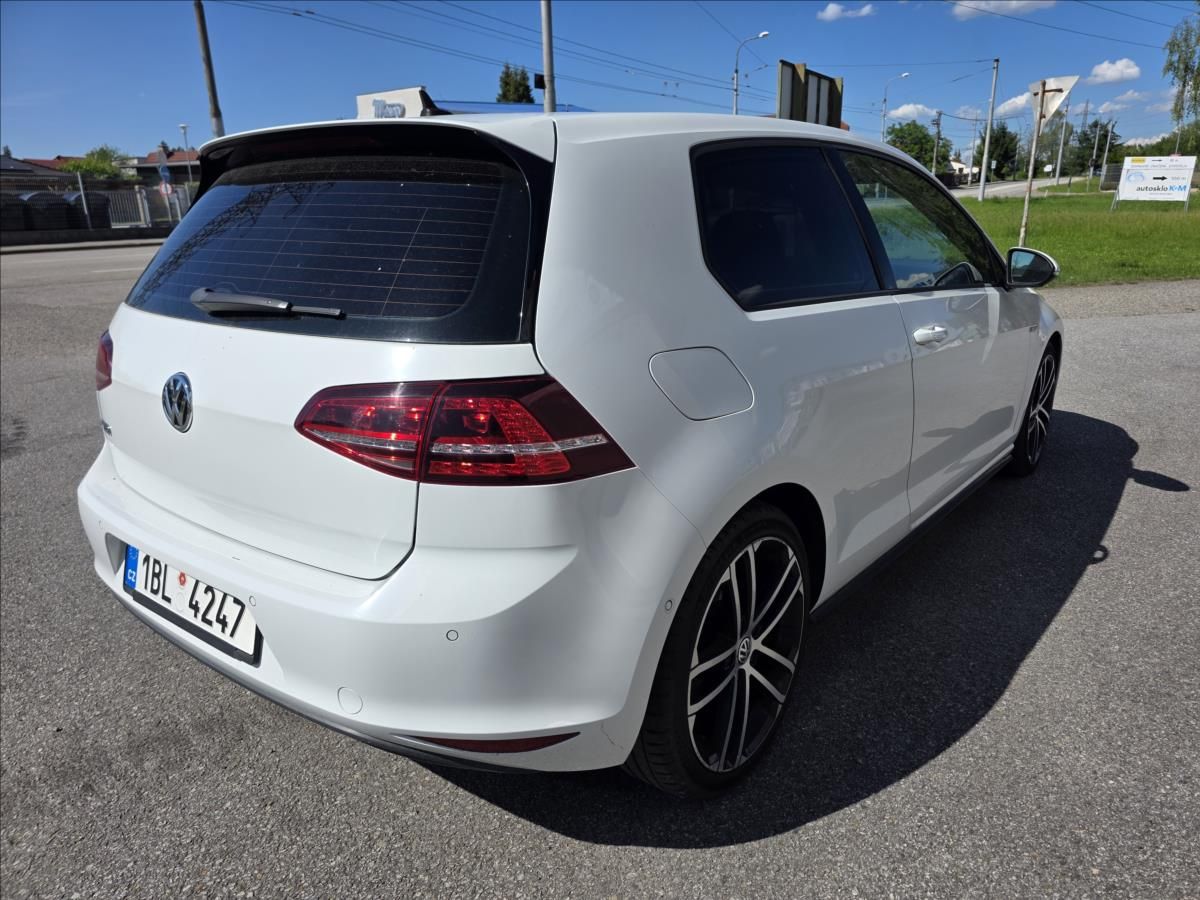 Volkswagen Golf, 2,0 2.0GTD 135KW DSG BOHATÁ VÝ - fotka 6