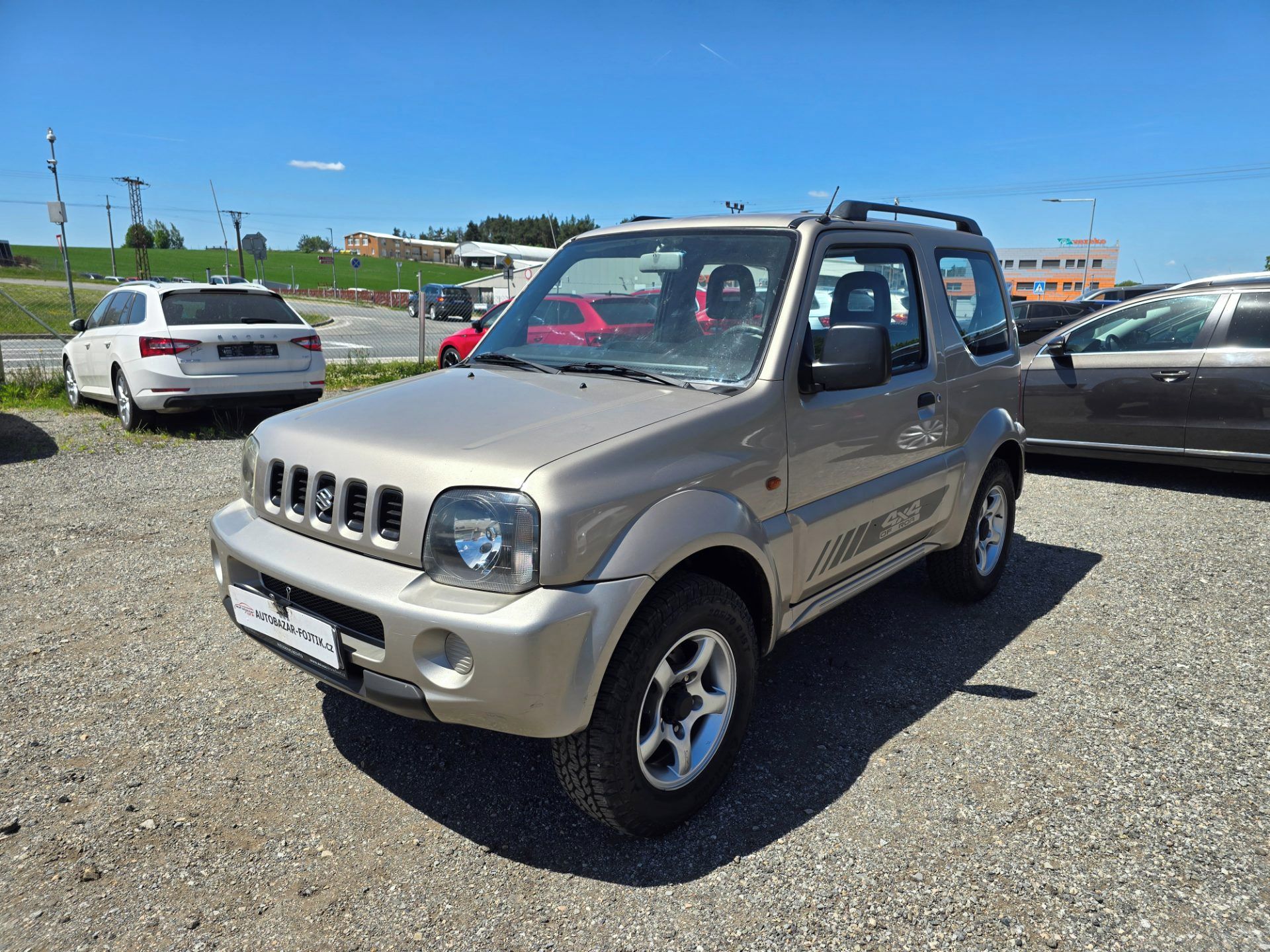 Suzuki Jimny, 1.3 60KW 4x4 tažné,nová STK - fotka 3