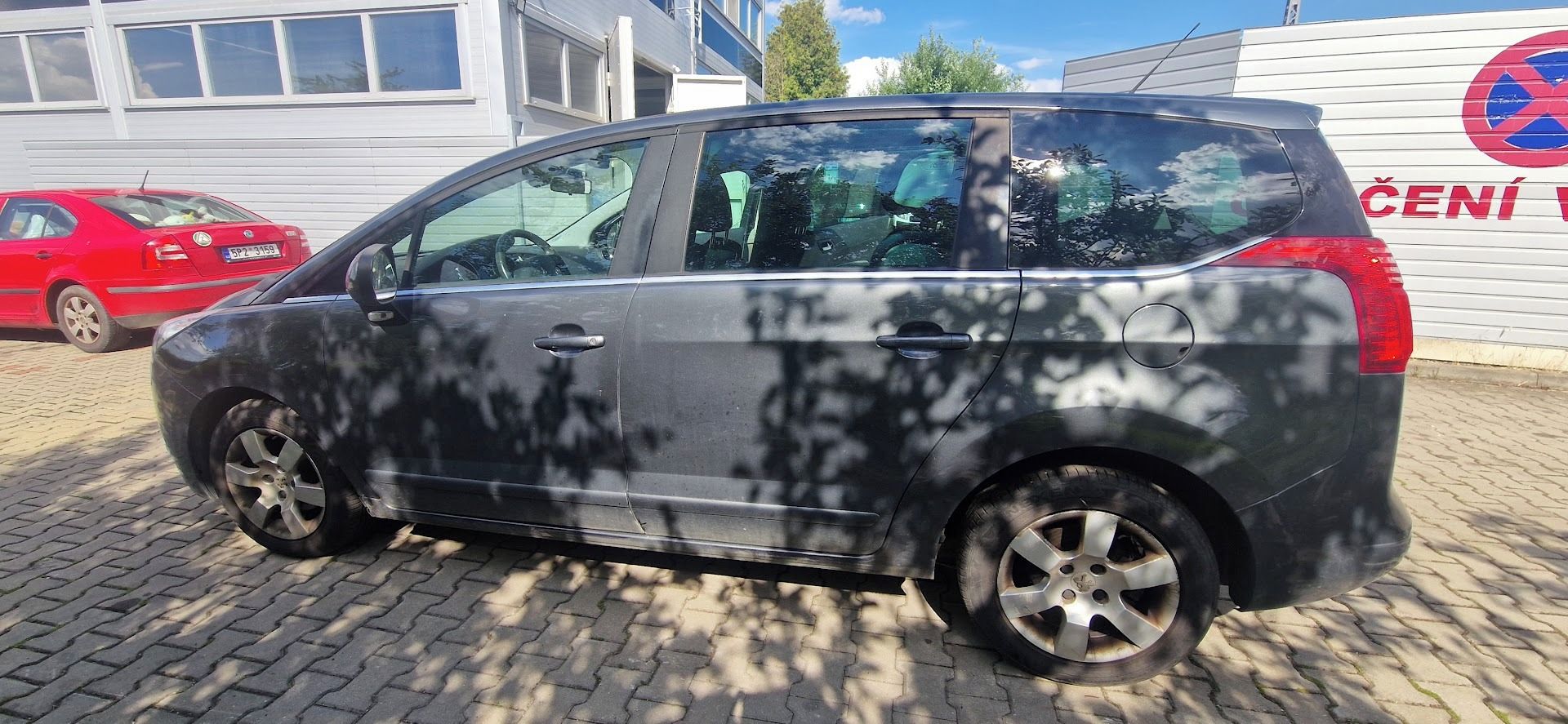 Peugeot 5008, 1.majitel