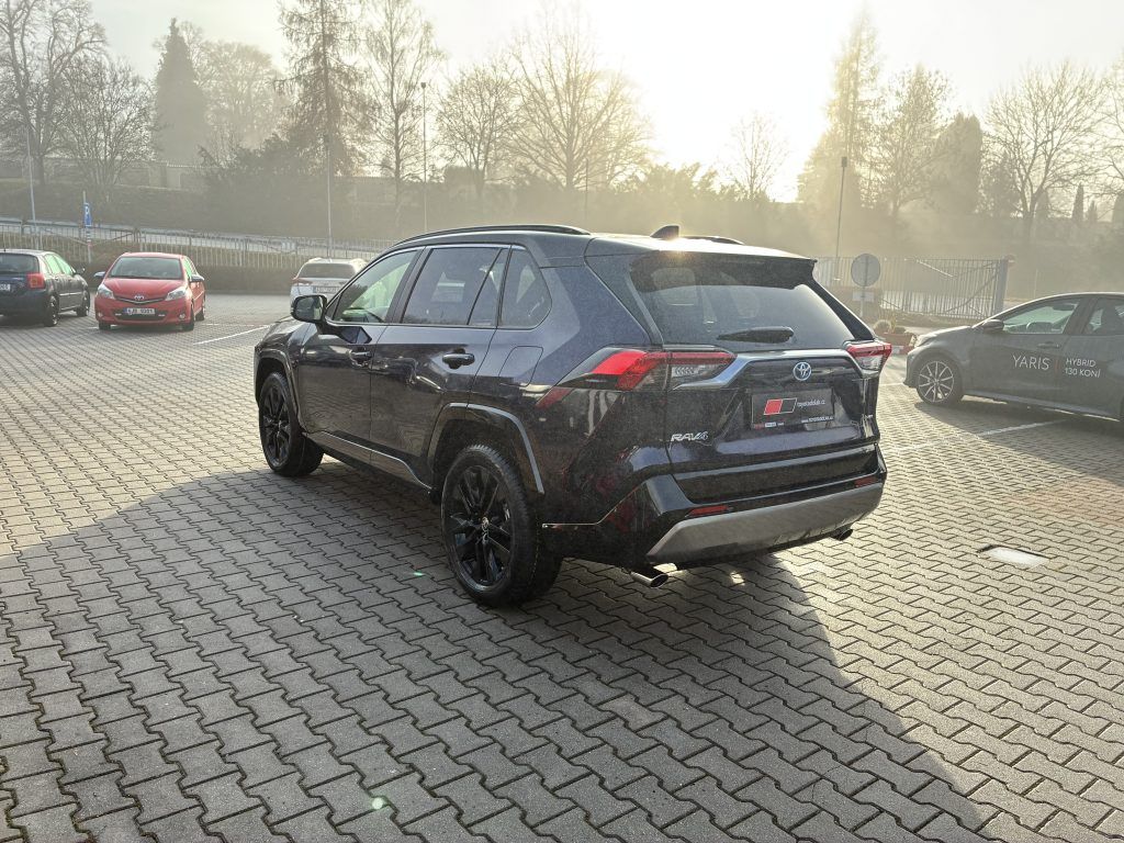 Toyota Rav4, 2.5 Hybrid 4x4 Selection - fotka 6