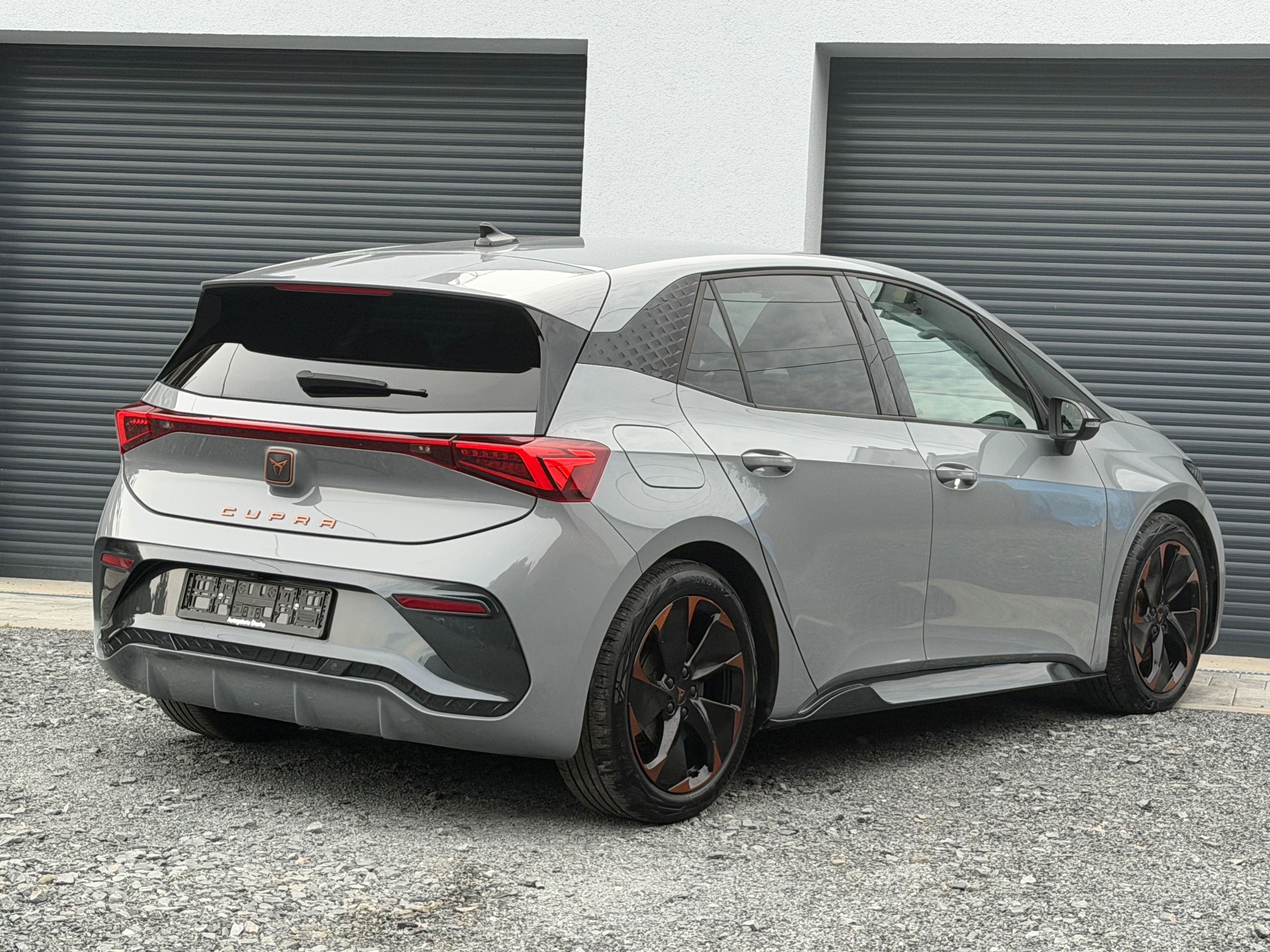 Cupra Born, BORN 62kwh 150KW KAMERA VYHŘEV - fotka 6