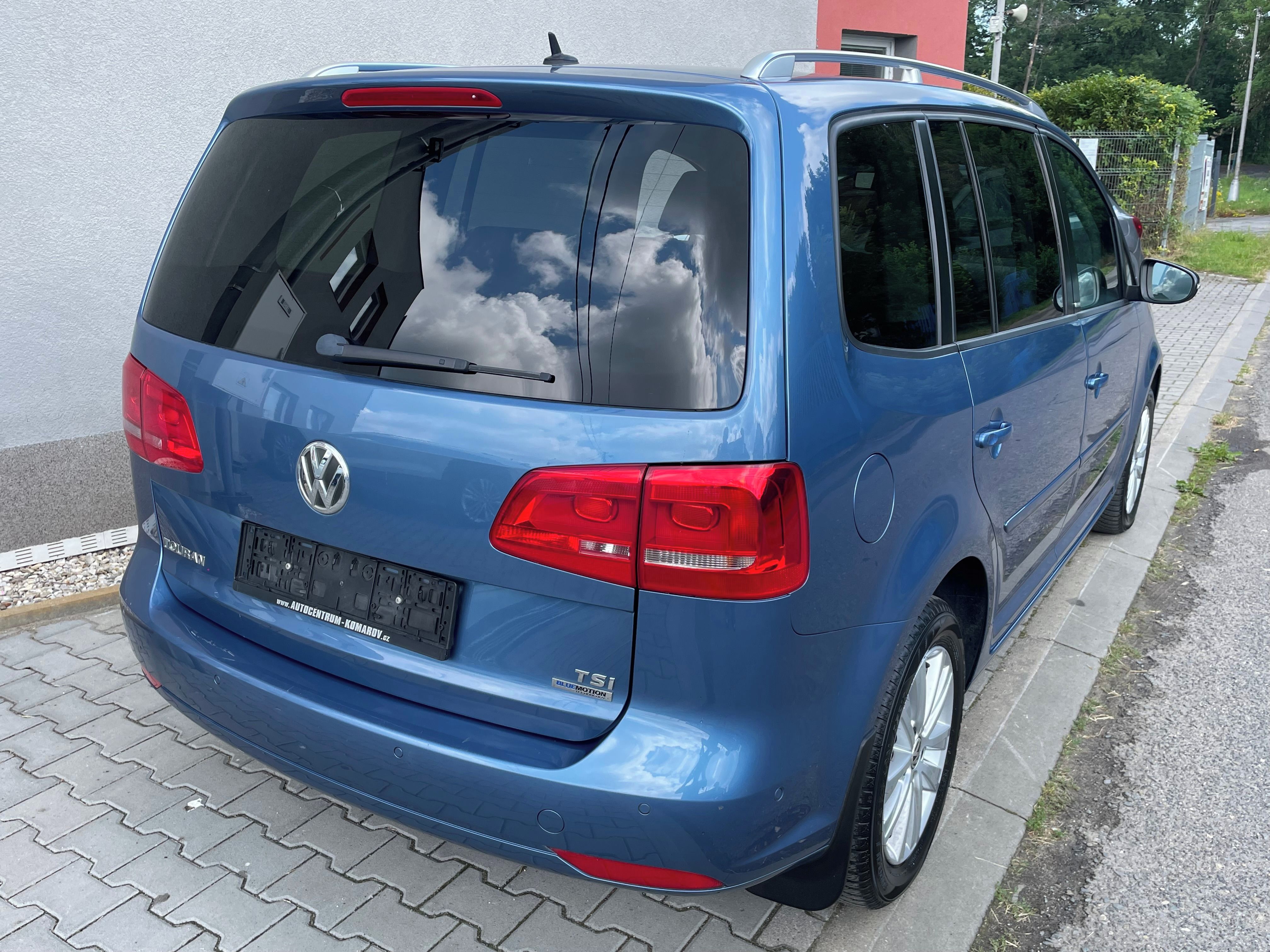 Volkswagen Touran, 1.2 TSI Style Xenony Tažné - fotka 5