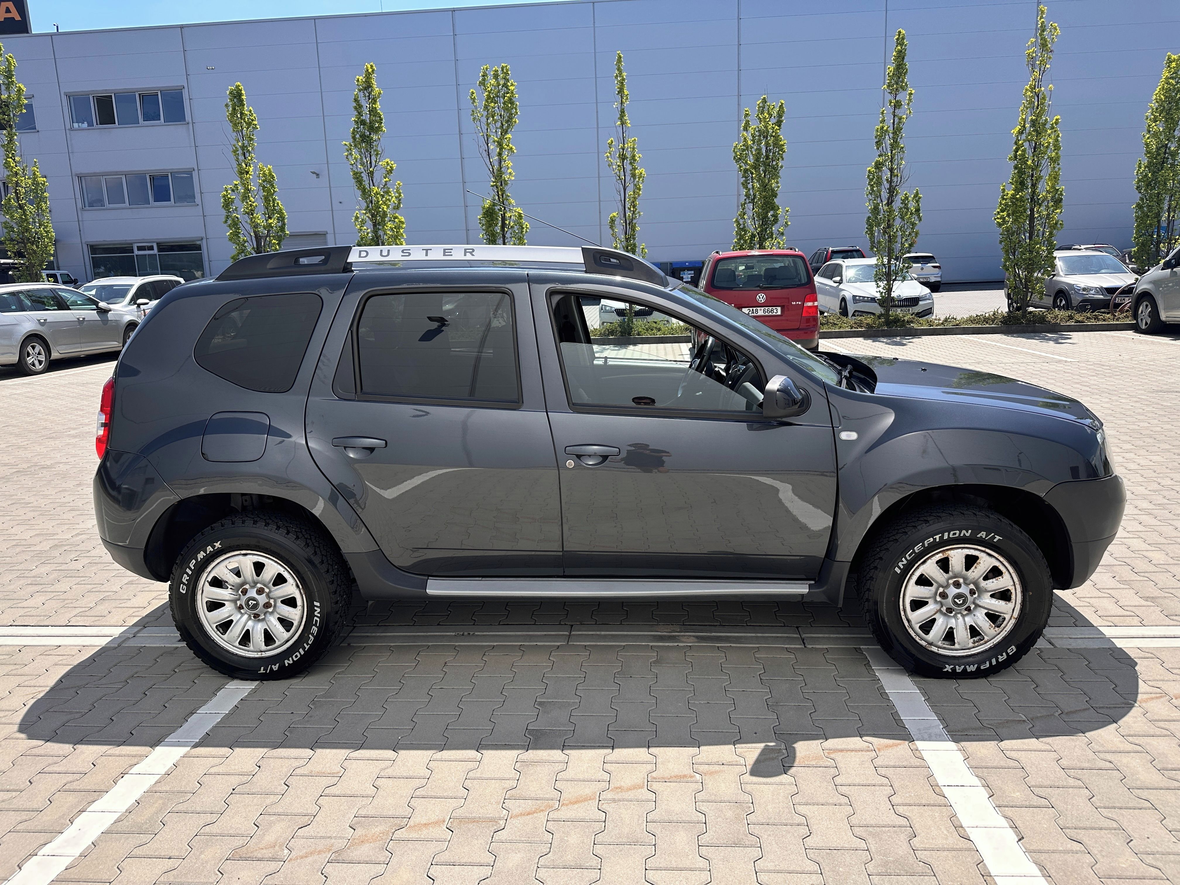 Dacia Duster, 1.6 SCe,4x4, ČR, po 1.maj, DPH - fotka 4