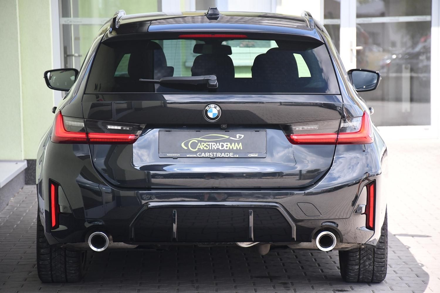 BMW Řada 3, 320d xDrive M-SPORT 1M ČR - fotka 4