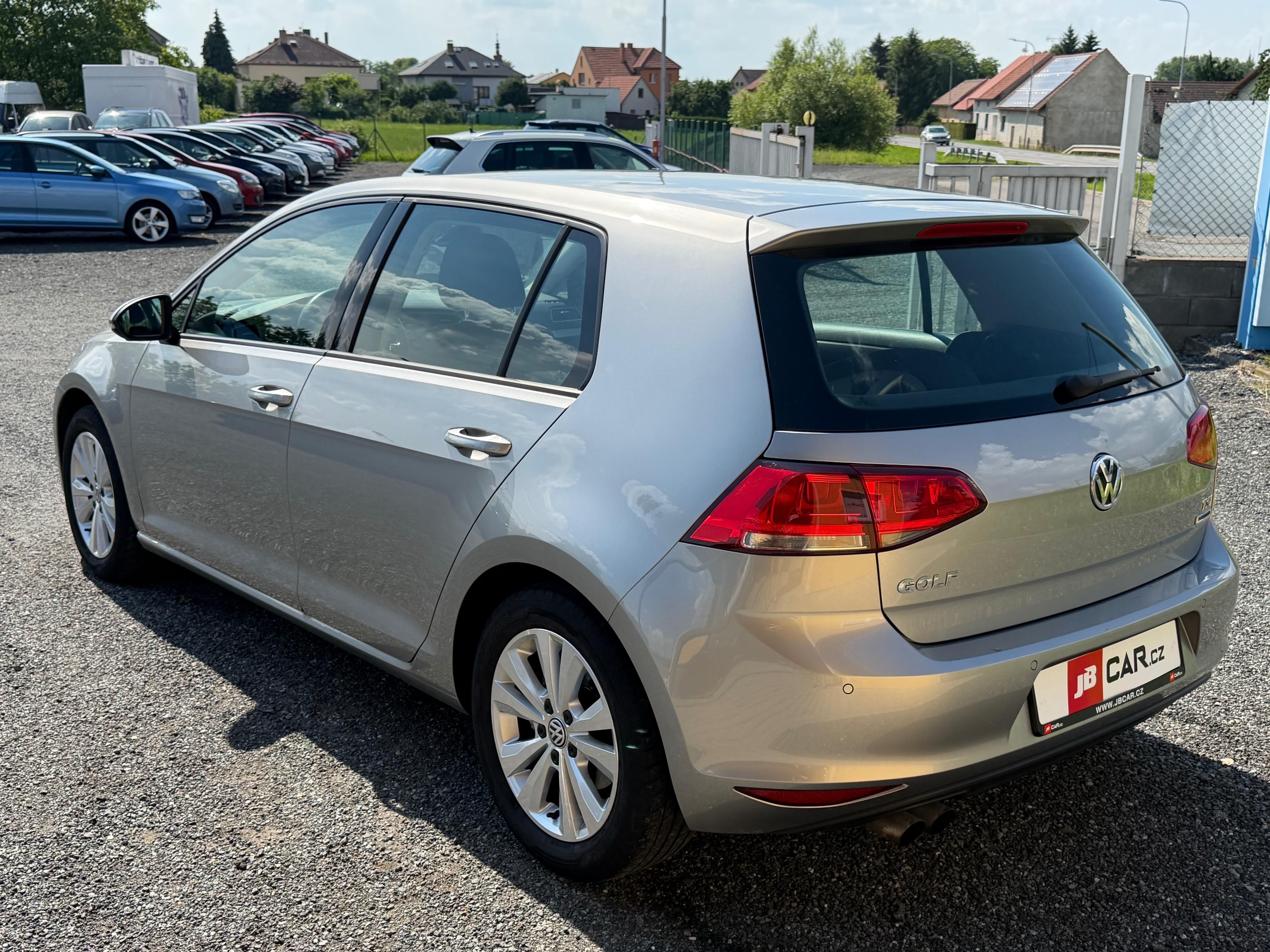 Volkswagen Golf, 1.4 TSI 90KW COMFORTLINE 1.MAJ - fotka 4