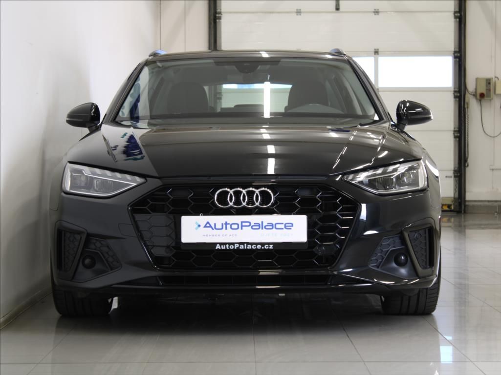 Audi A4, 2,0 40TDi S-Line 56tkm. 1.maj. - fotka 2