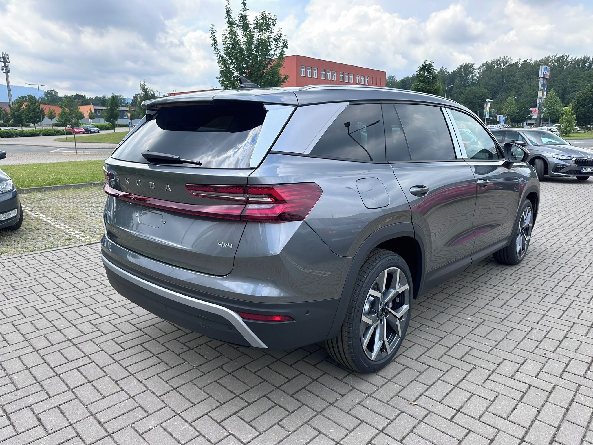 Škoda Kodiaq, Excl. Selection TDI 142 kW 4x4 - fotka 5
