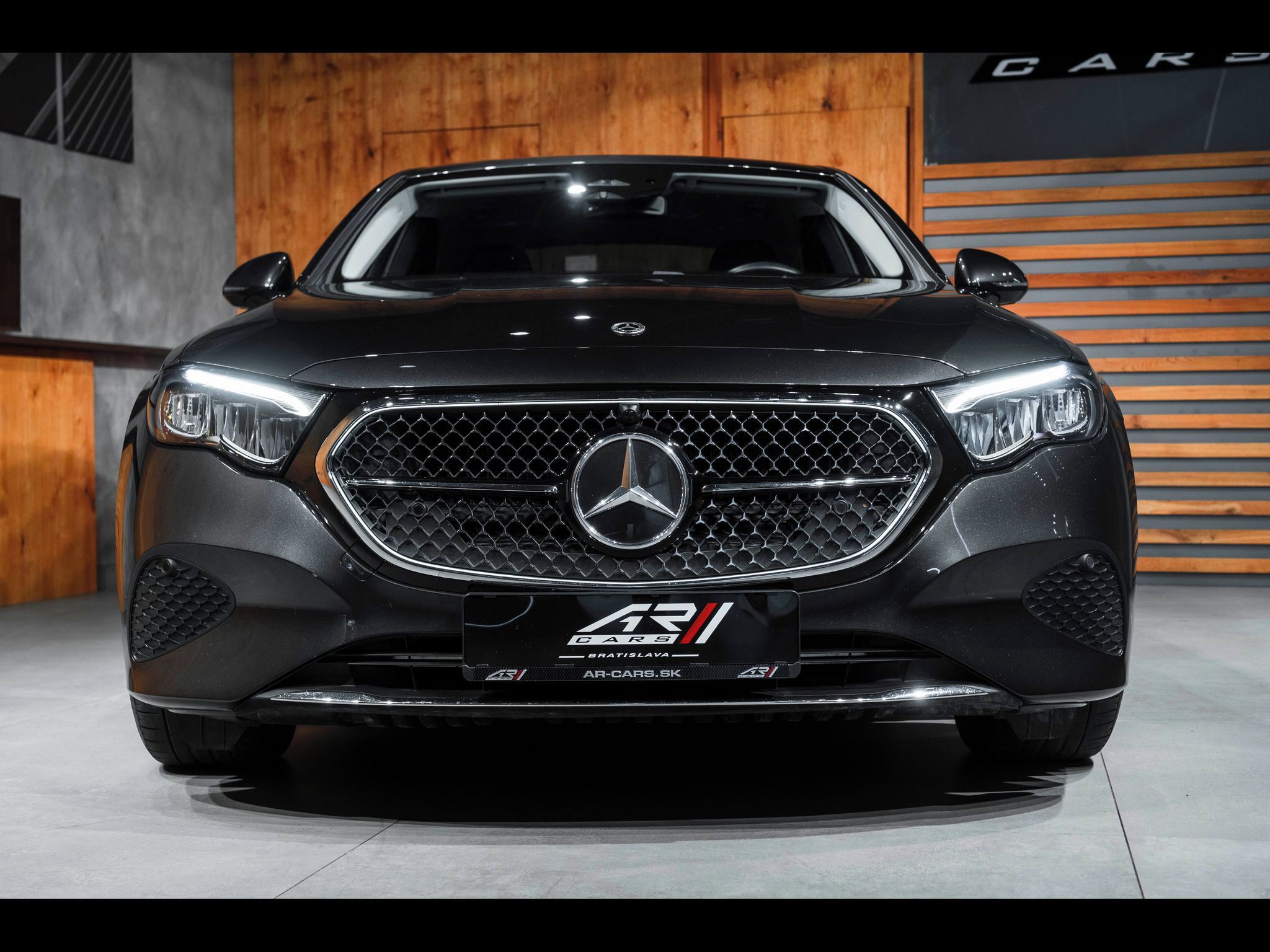 Mercedes-Benz Třídy E, E - fotka 2