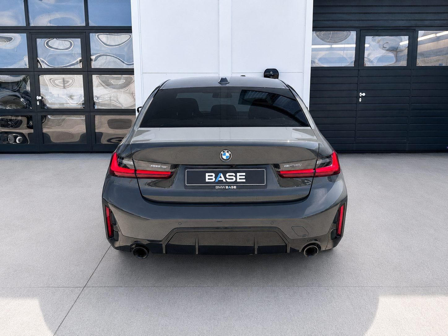 BMW Řada 3, 330i M-Sport - fotka 5