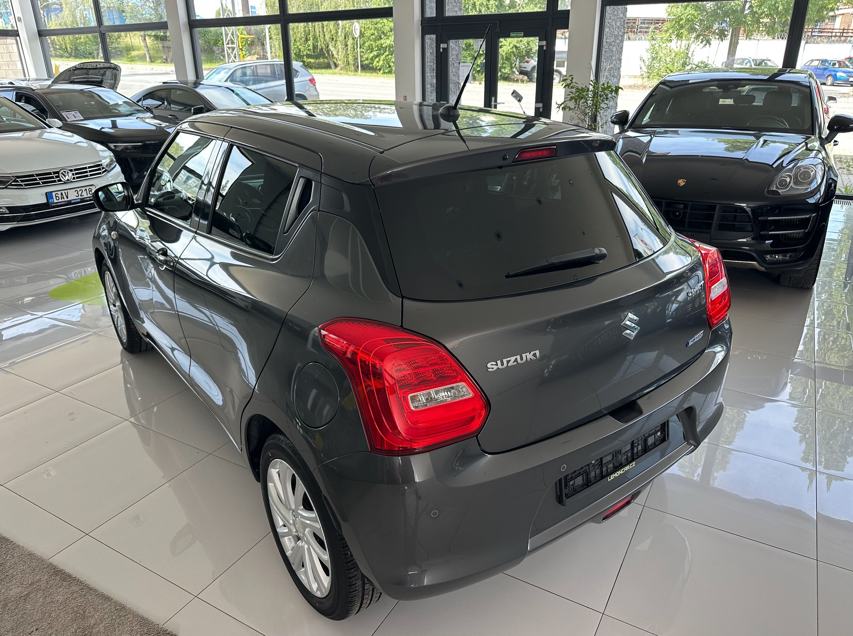 Suzuki Swift, 1.2 Hybrid 61kW AUTOMAT - fotka 5