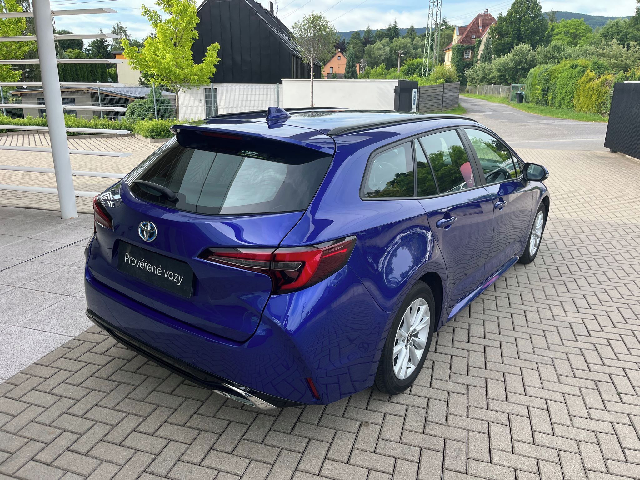 Toyota Corolla, 1,8 Hybrid e-CVT Comfort TS - fotka 6