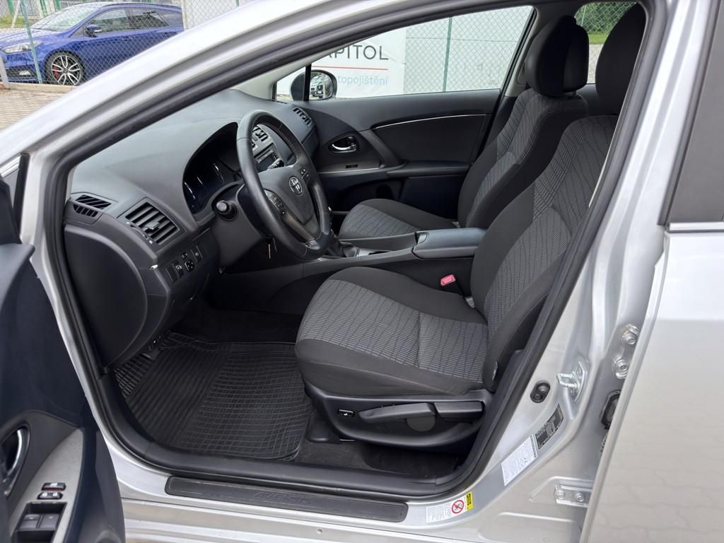 Toyota Avensis, 1.8i 108 kW navi. serviska - fotka 6