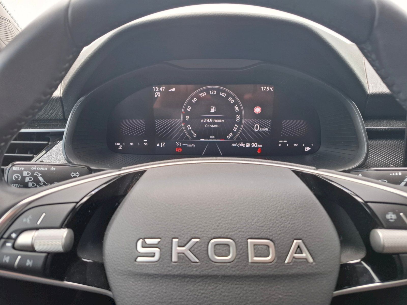 Škoda Scala, 1.0 TSI 85kW Top Selection - fotka 6