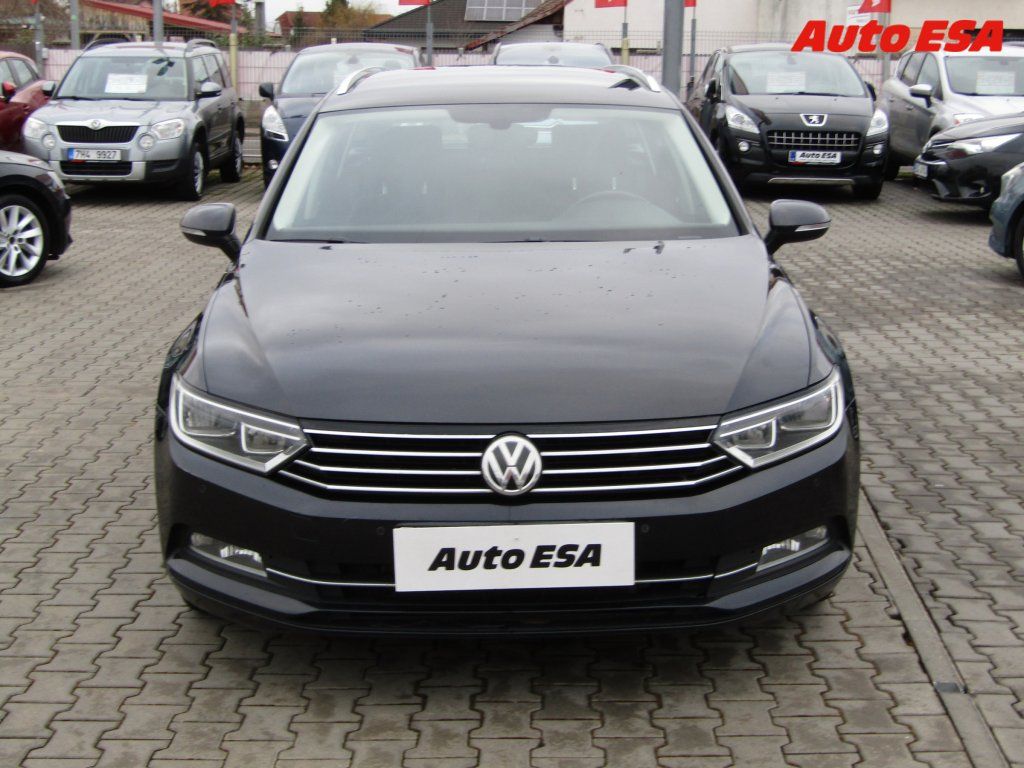 Volkswagen Passat, 2.0 TDi,DSG,navi,STK12/27 - fotka 2