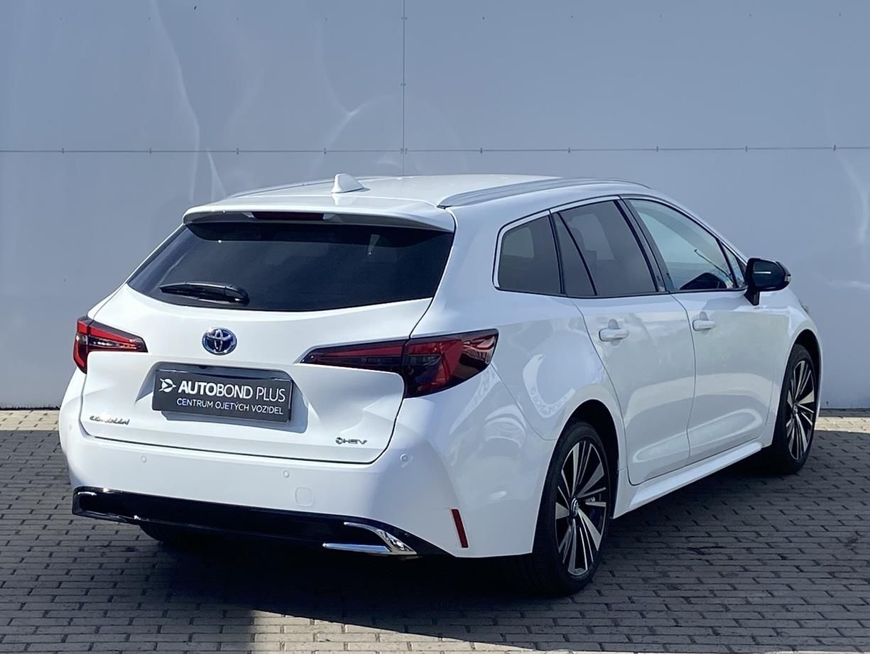 Toyota Corolla, 1.8 HSD e-CVT Style - fotka 2