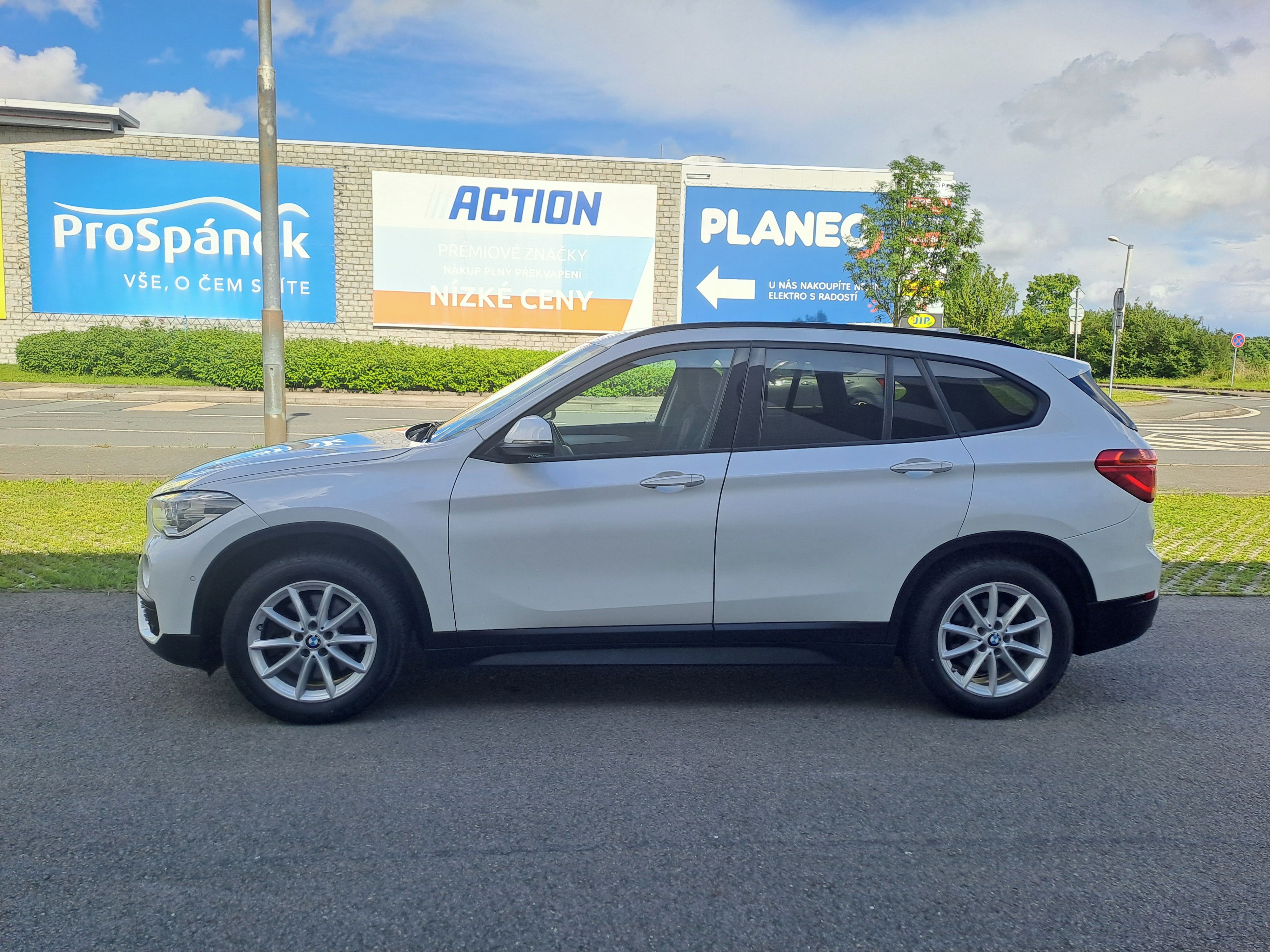 BMW X1, 20D 4x4 140KW VELMI PĚKNÉ+KOLA - fotka 4